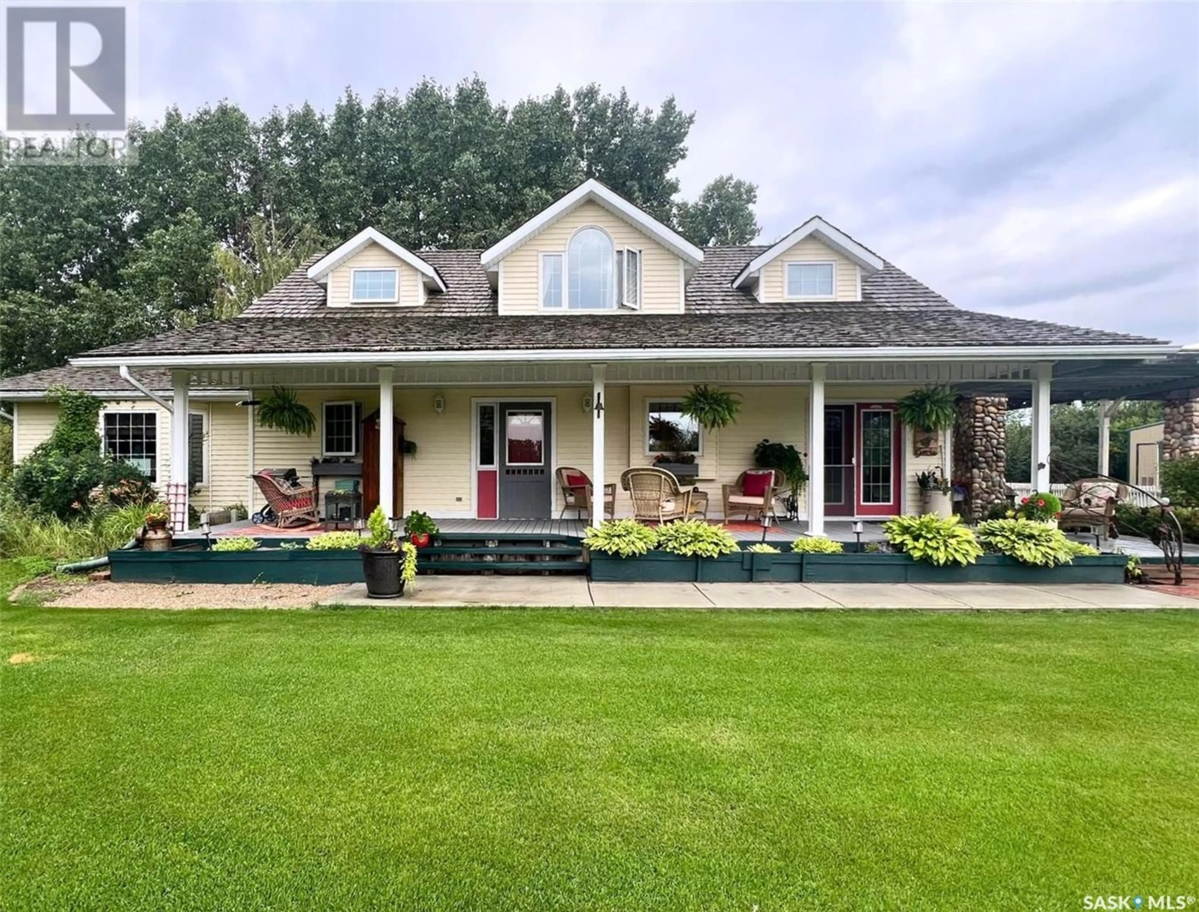 Home with vinyl exterior material, unknown for GREEN ACRES, Swift Current Rm No. 137 Saskatchewan S9H3X4
