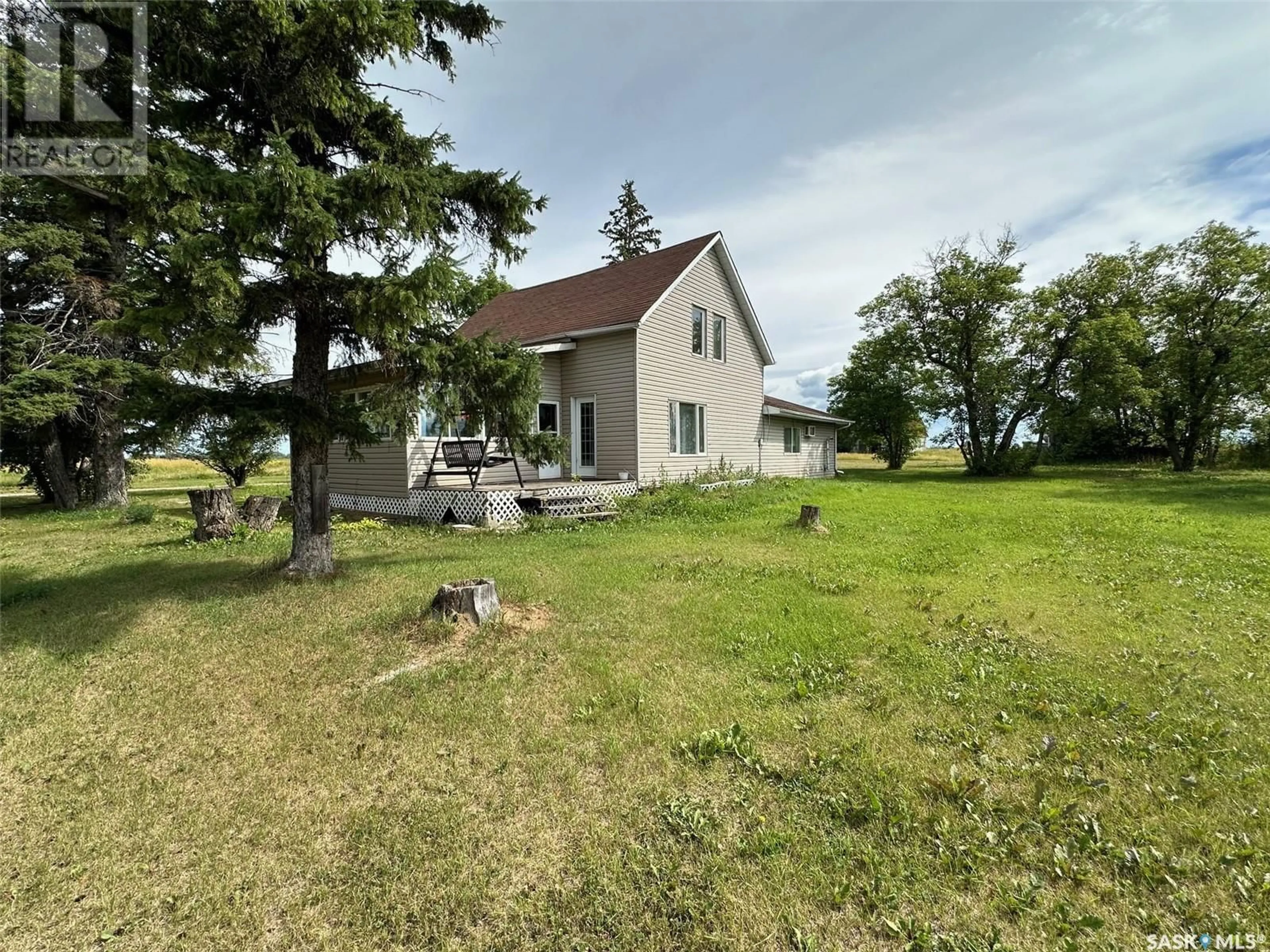 A pic from outside/outdoor area/front of a property/back of a property/a pic from drone, unknown for TEMPLE HWY, Hudson Bay Rm No. 394 Saskatchewan S0E0Y0