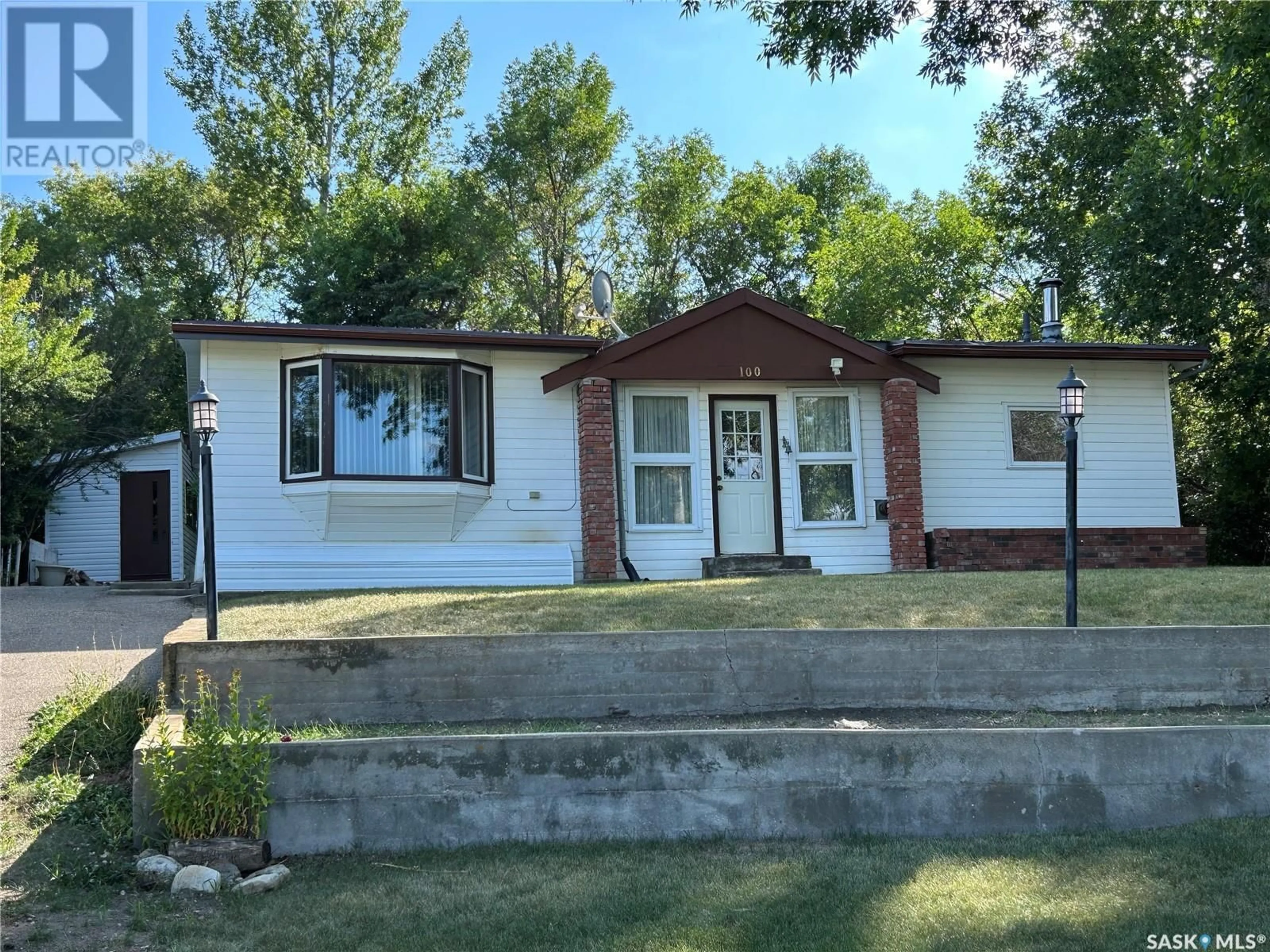 A pic from outside/outdoor area/front of a property/back of a property/a pic from drone, street for 100 6TH STREET, Buena Vista Saskatchewan S2V1B1