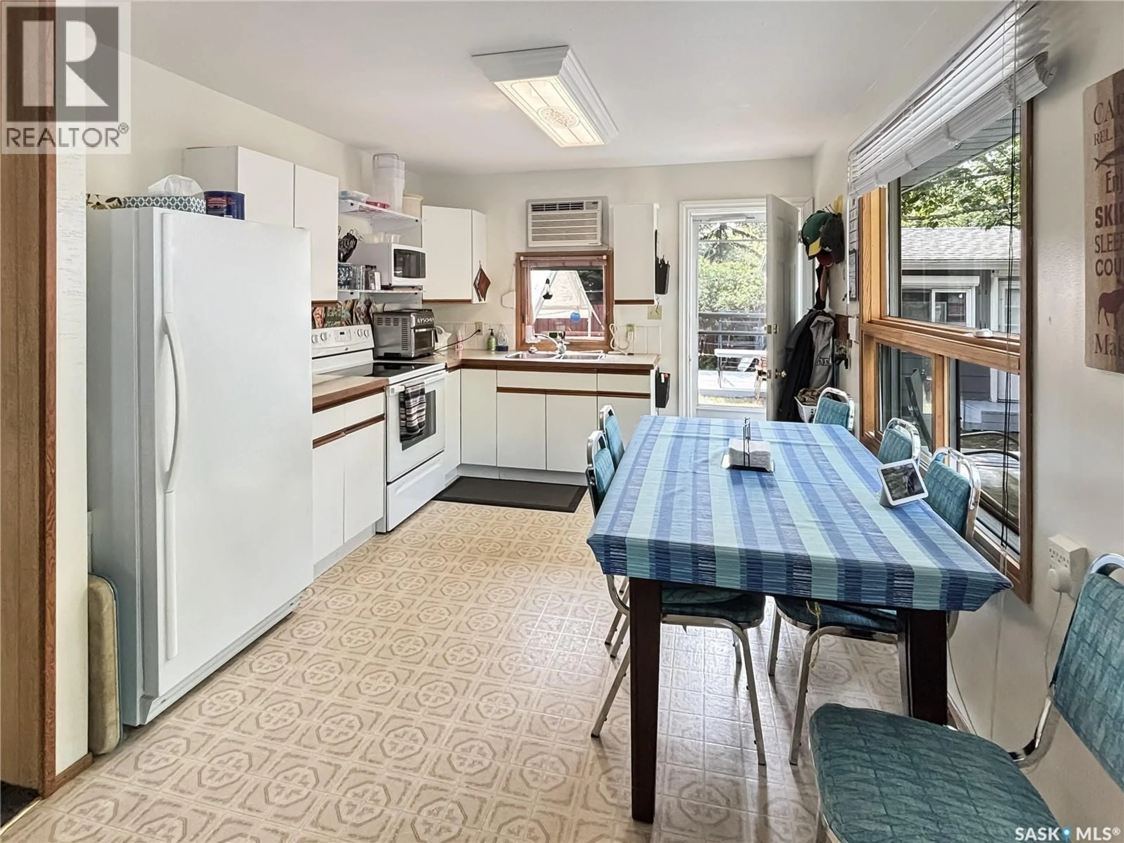 Standard kitchen, ceramic/tile floor for 9261 CLEMENT CRESCENT, Cochin Saskatchewan S0M0L0