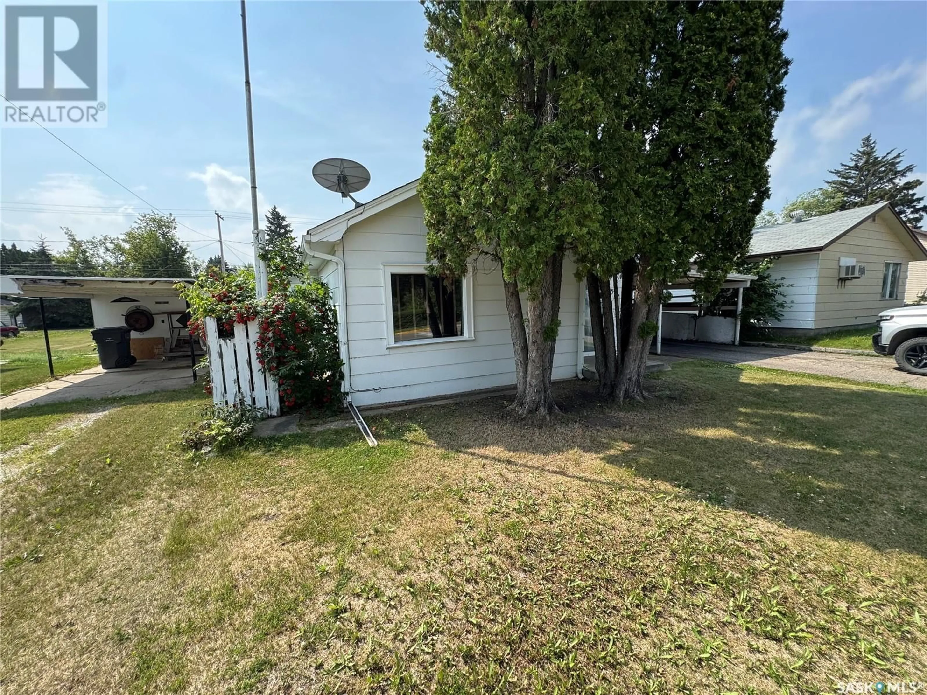 A pic from outside/outdoor area/front of a property/back of a property/a pic from drone, street for 310 MAPLE ROAD, Nipawin Saskatchewan S0E1E0