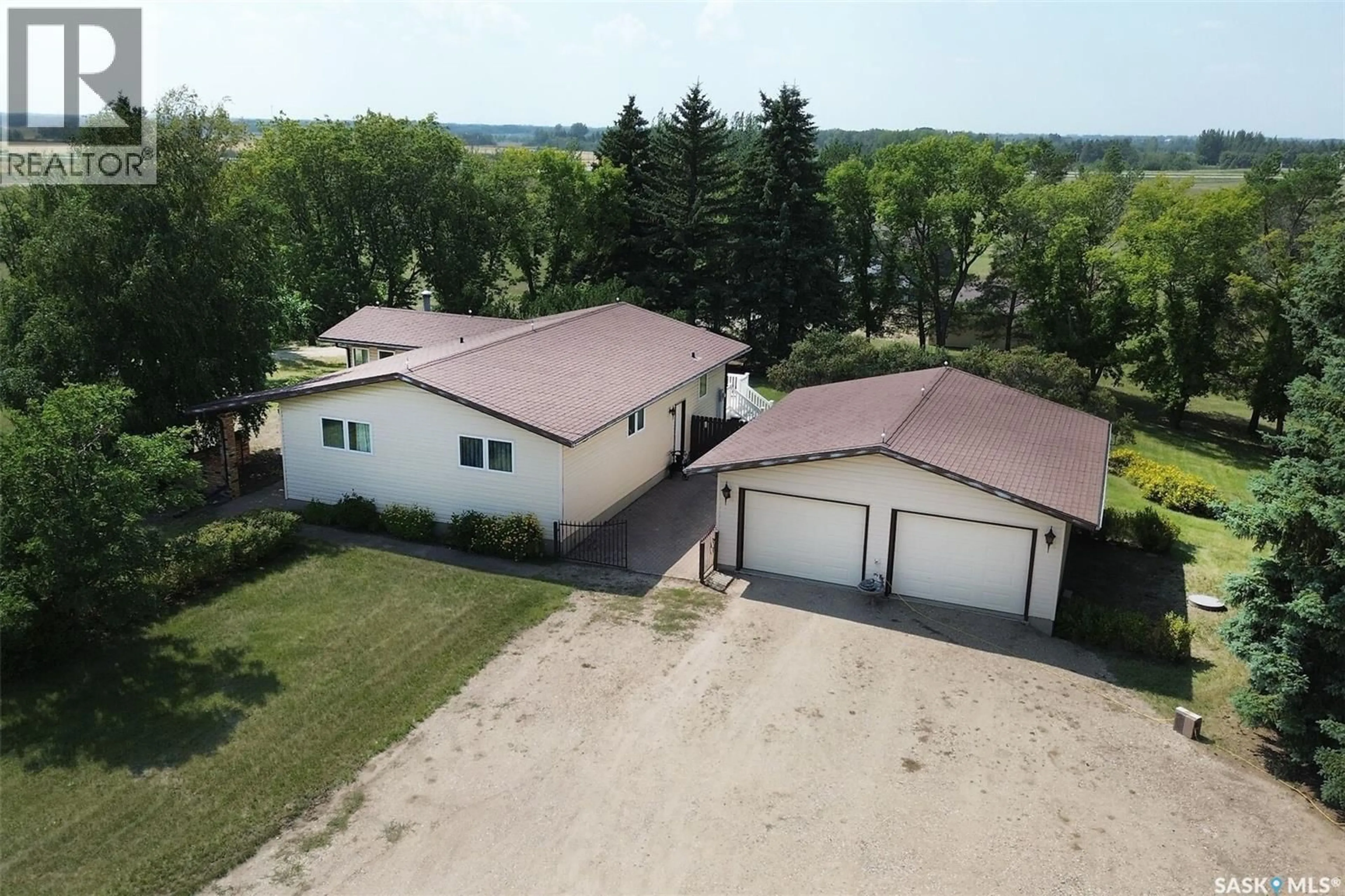 A pic from outside/outdoor area/front of a property/back of a property/a pic from drone, building for 35412 RANGE ROAD 3050, Corman Park Rm No. 344 Saskatchewan S7K3J8