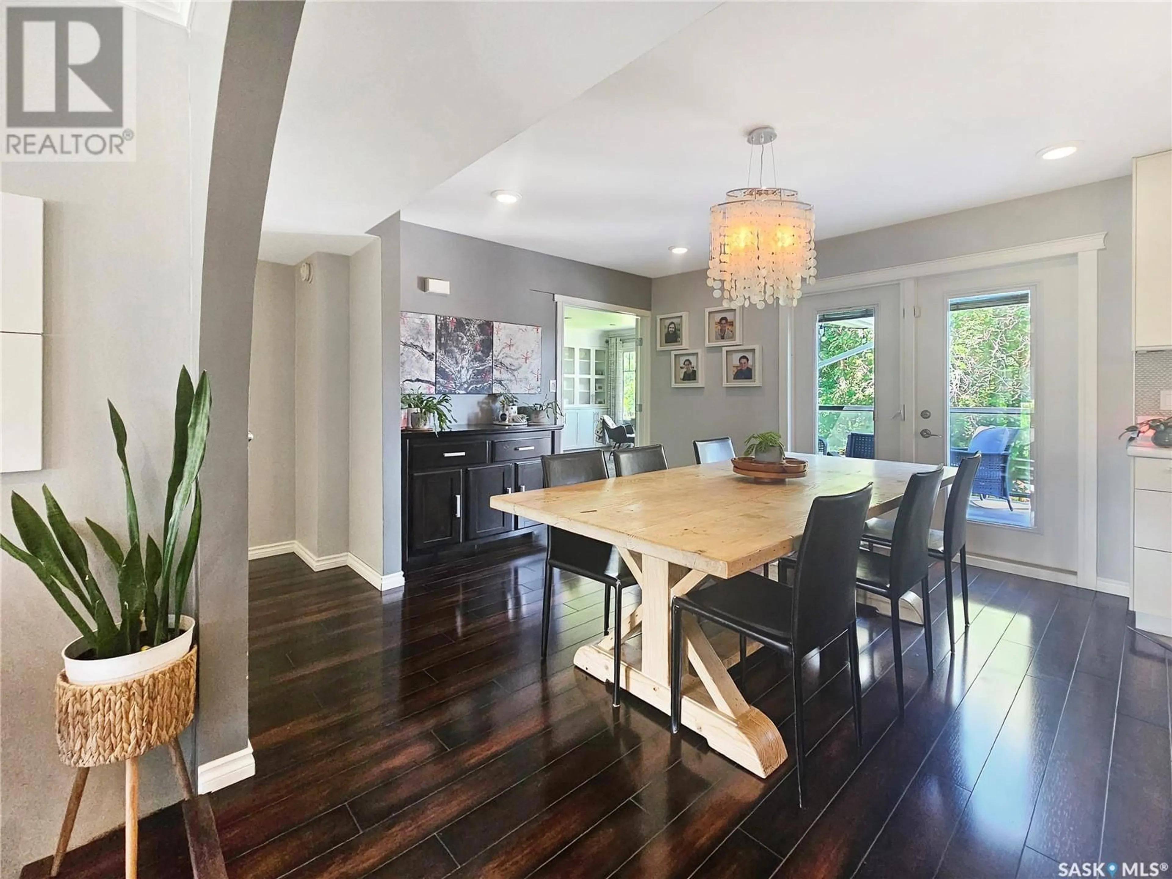 Dining room, wood/laminate floor for 147 BURKE CRESCENT, Swift Current Saskatchewan S9H4E4