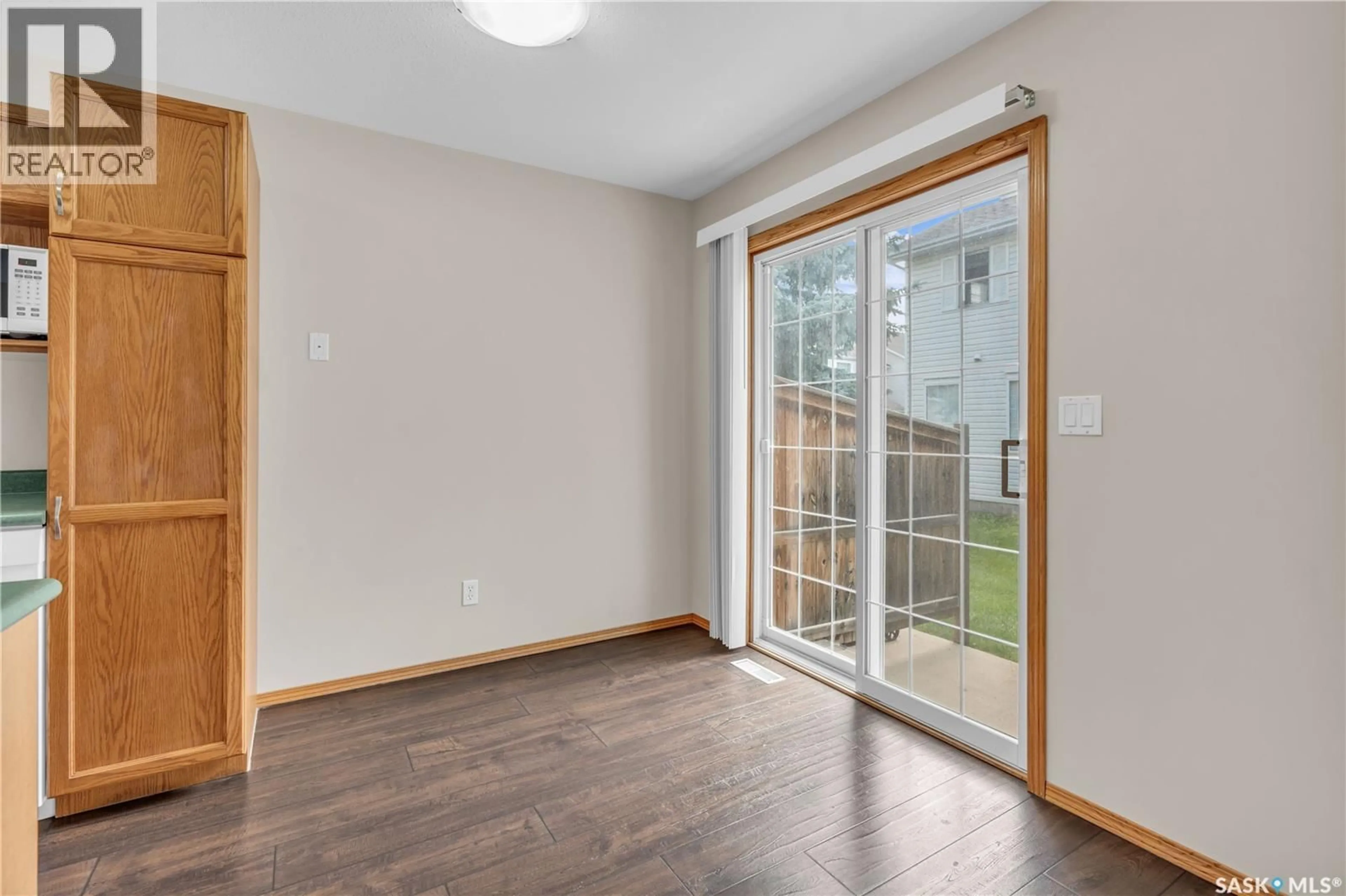 Indoor entryway for 30 - 410 KEEVIL CRESCENT, Saskatoon Saskatchewan S7N4R6