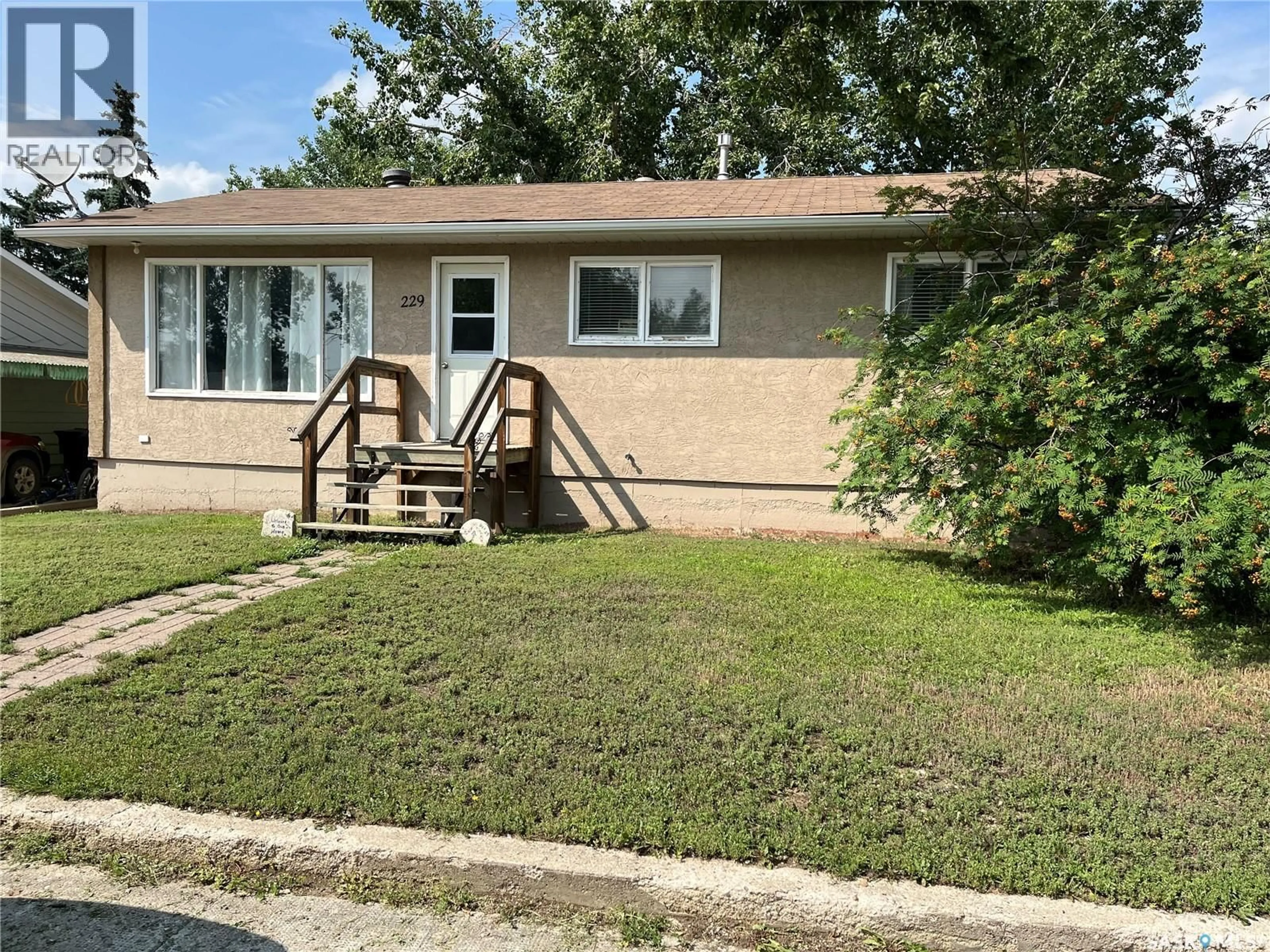 Unknown for 229 4TH AVENUE, Gravelbourg Saskatchewan S0H1X0