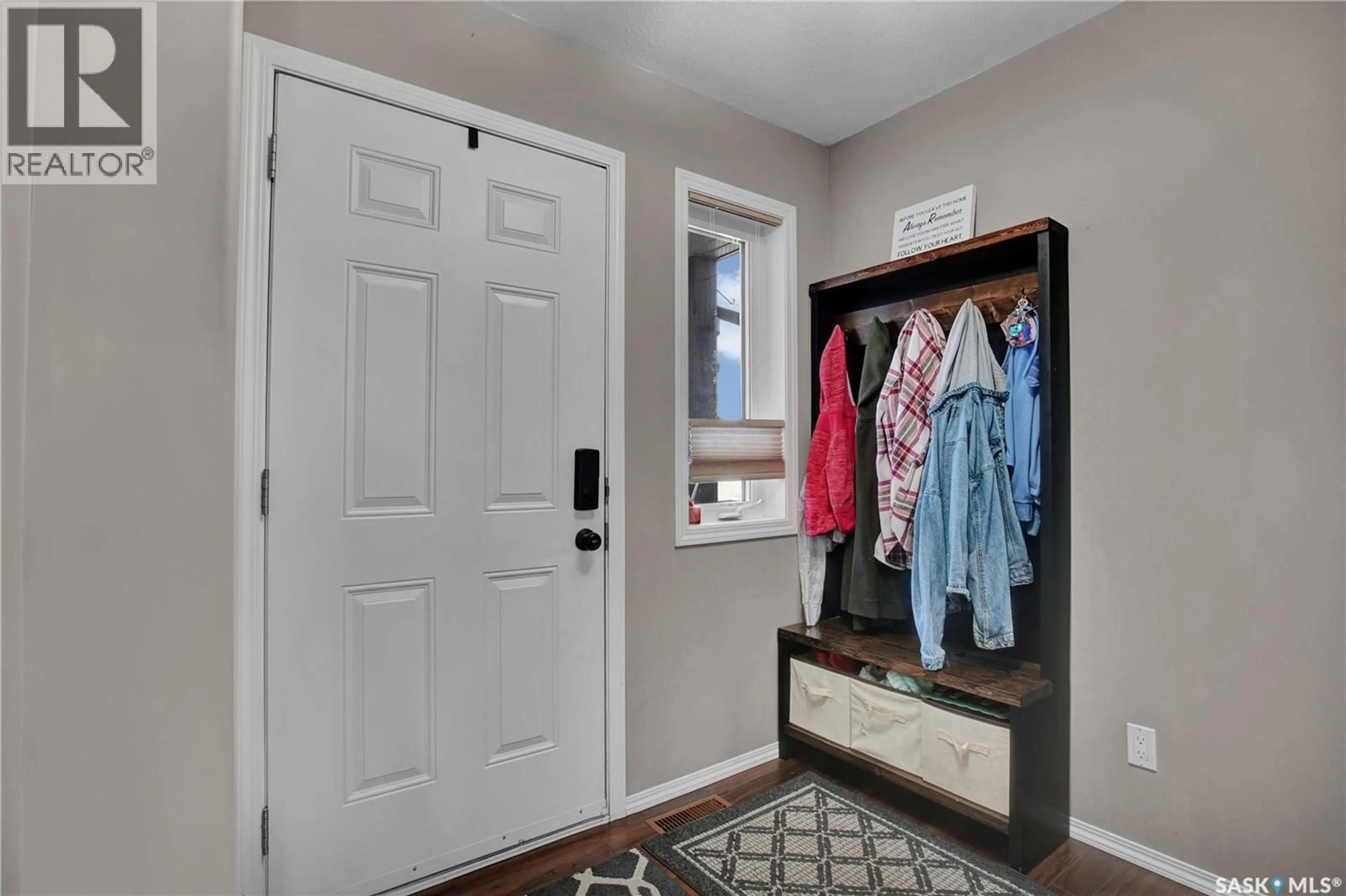 Indoor entryway for S - 701 6TH AVENUE, Warman Saskatchewan S0K4S0
