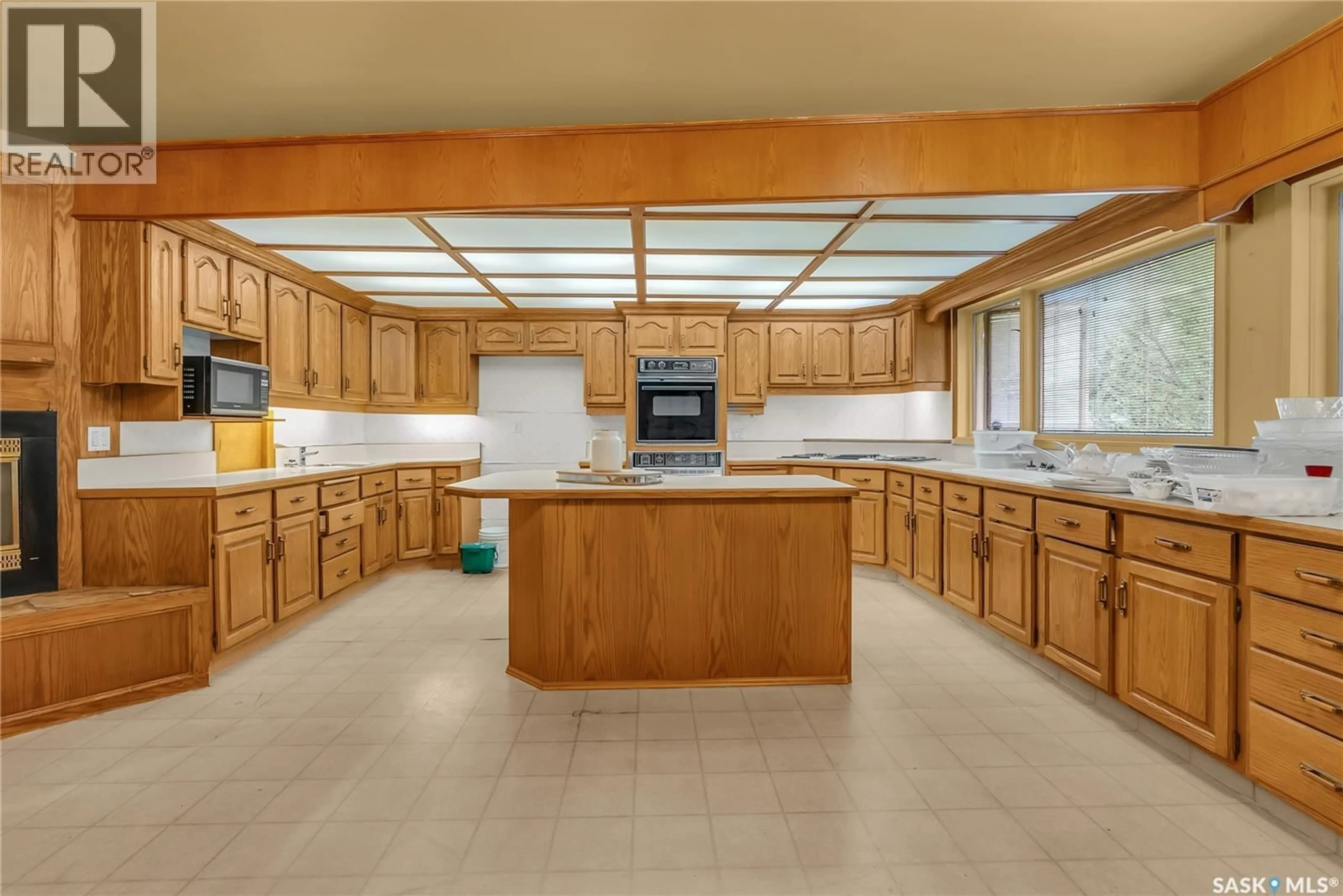 Unknown for 509 LAKE CRESCENT, Saskatoon Saskatchewan S7H3A3