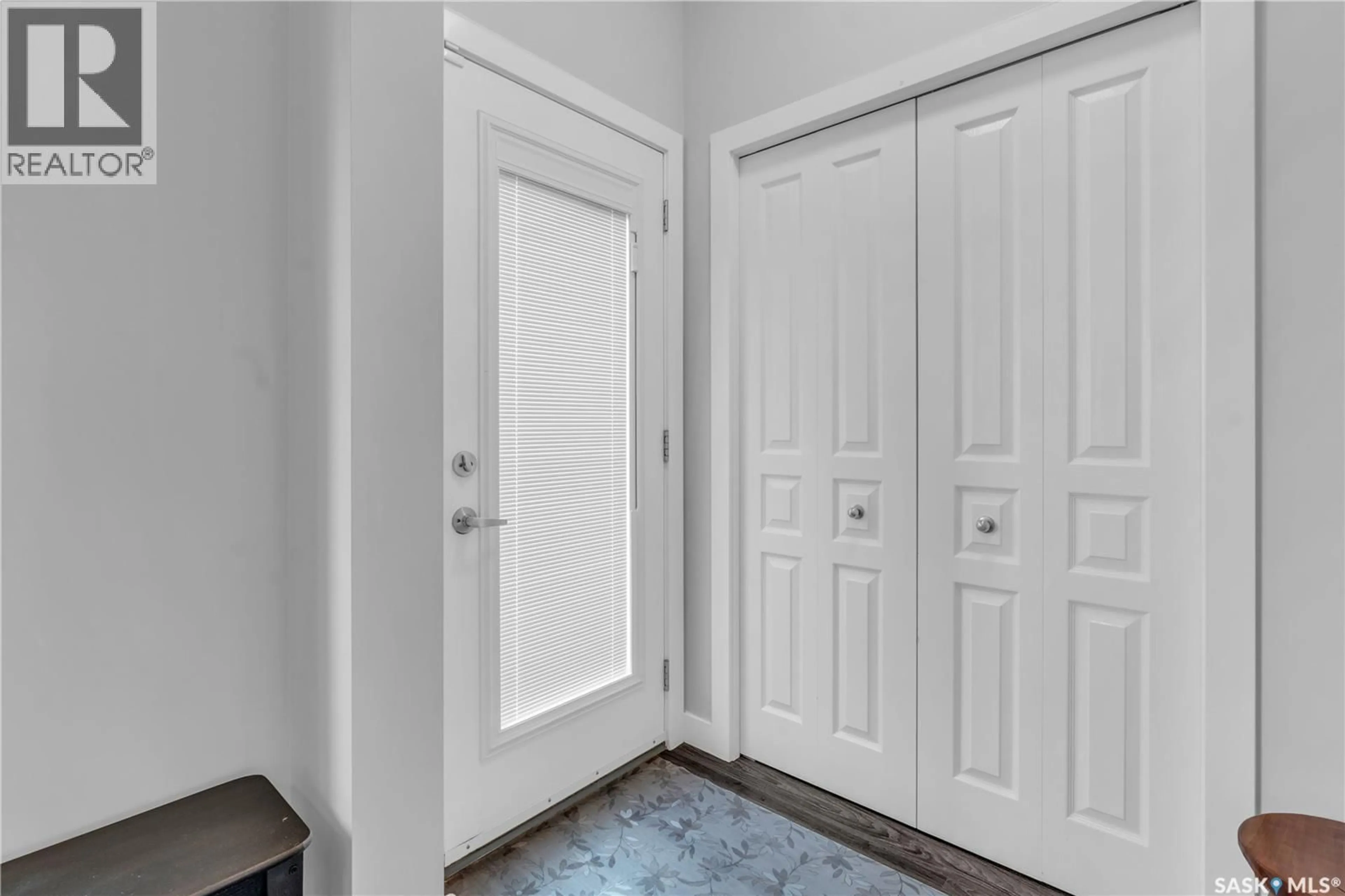 Indoor entryway for 219 NEWTON LINK, Saskatoon Saskatchewan S7V0N6