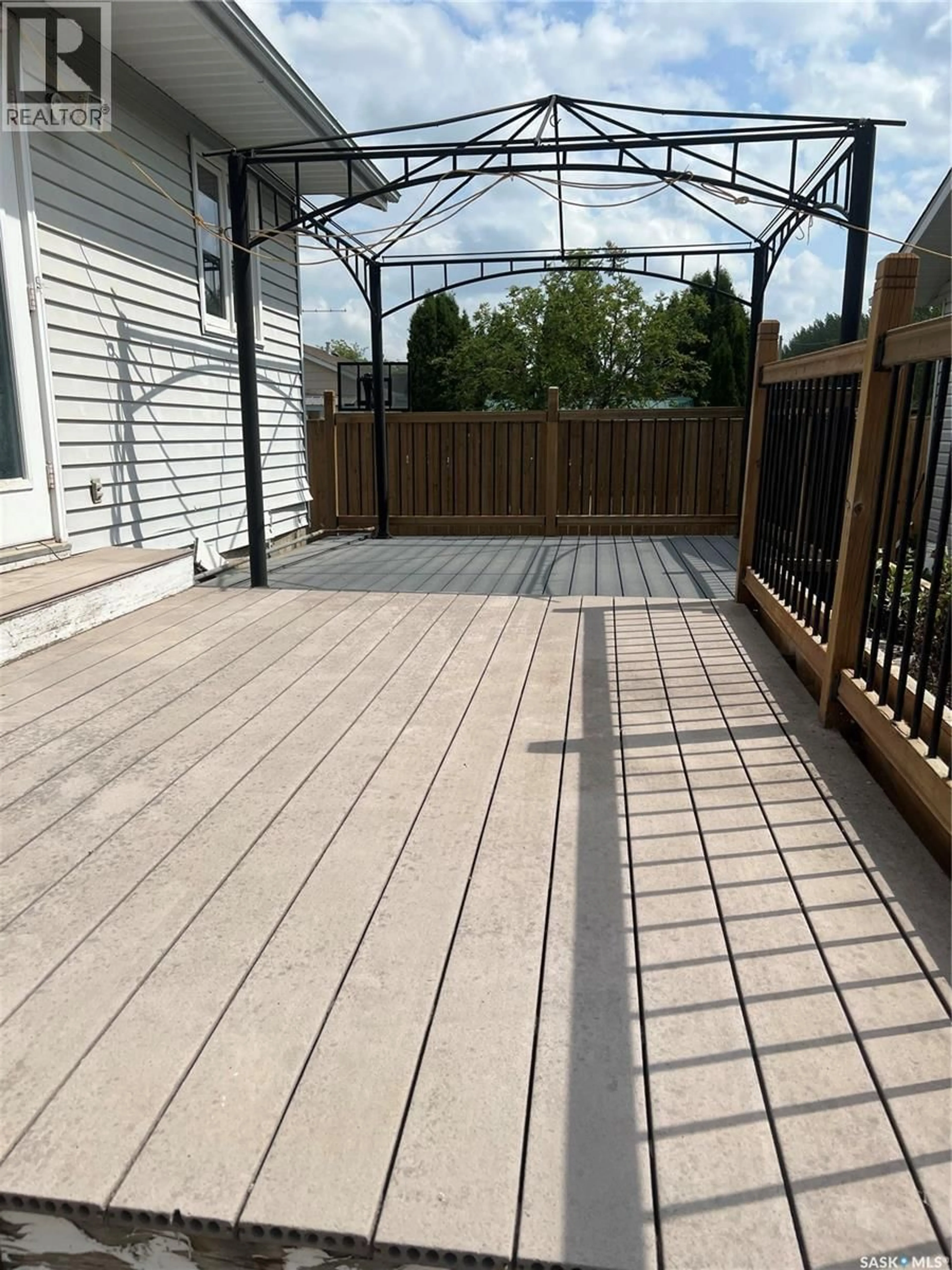 Patio, street for 10 BIRCH STREET, Porcupine Plain Saskatchewan S0E1H0