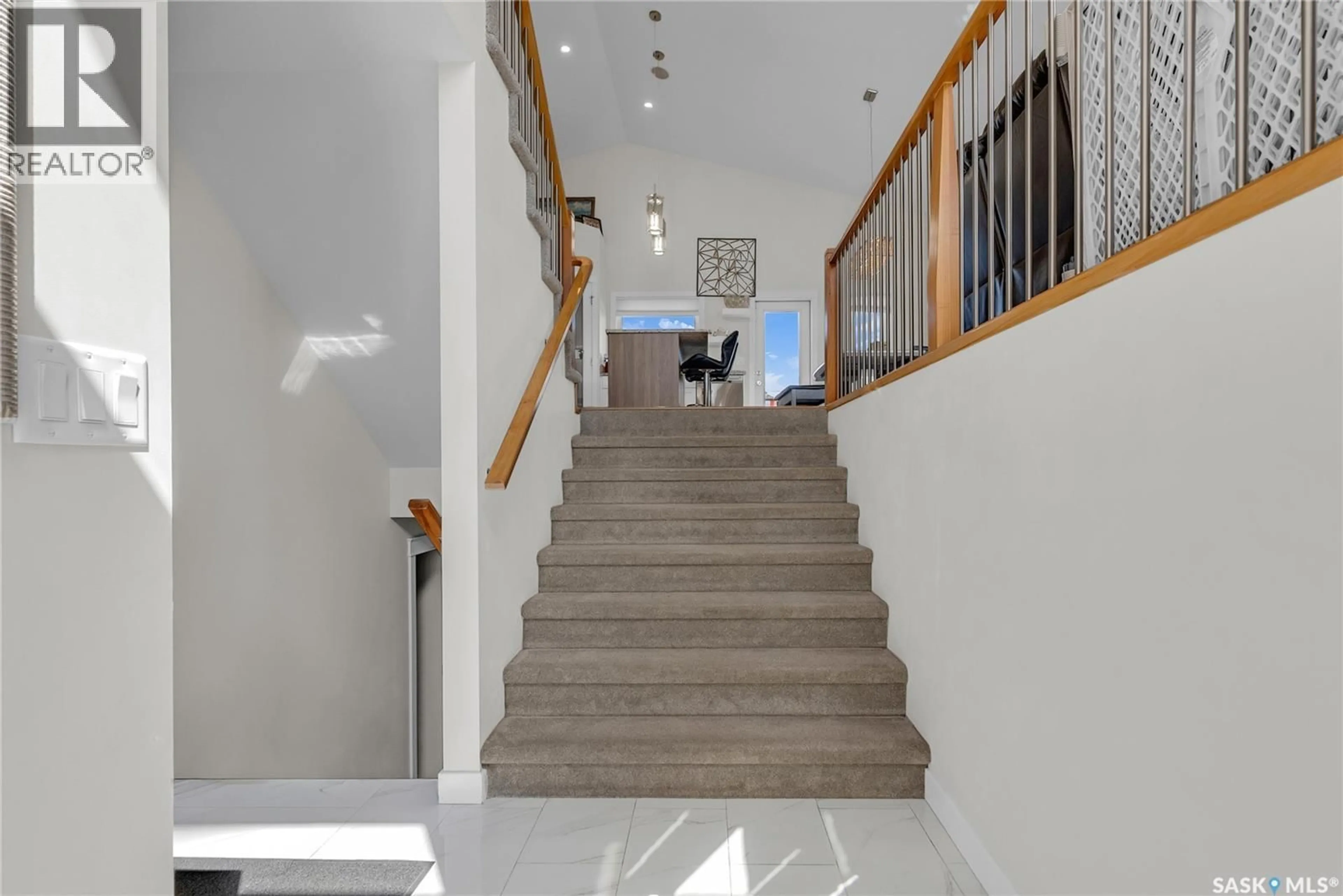 Indoor foyer for 227 BURGESS BAY, Saskatoon Saskatchewan S7V0S3