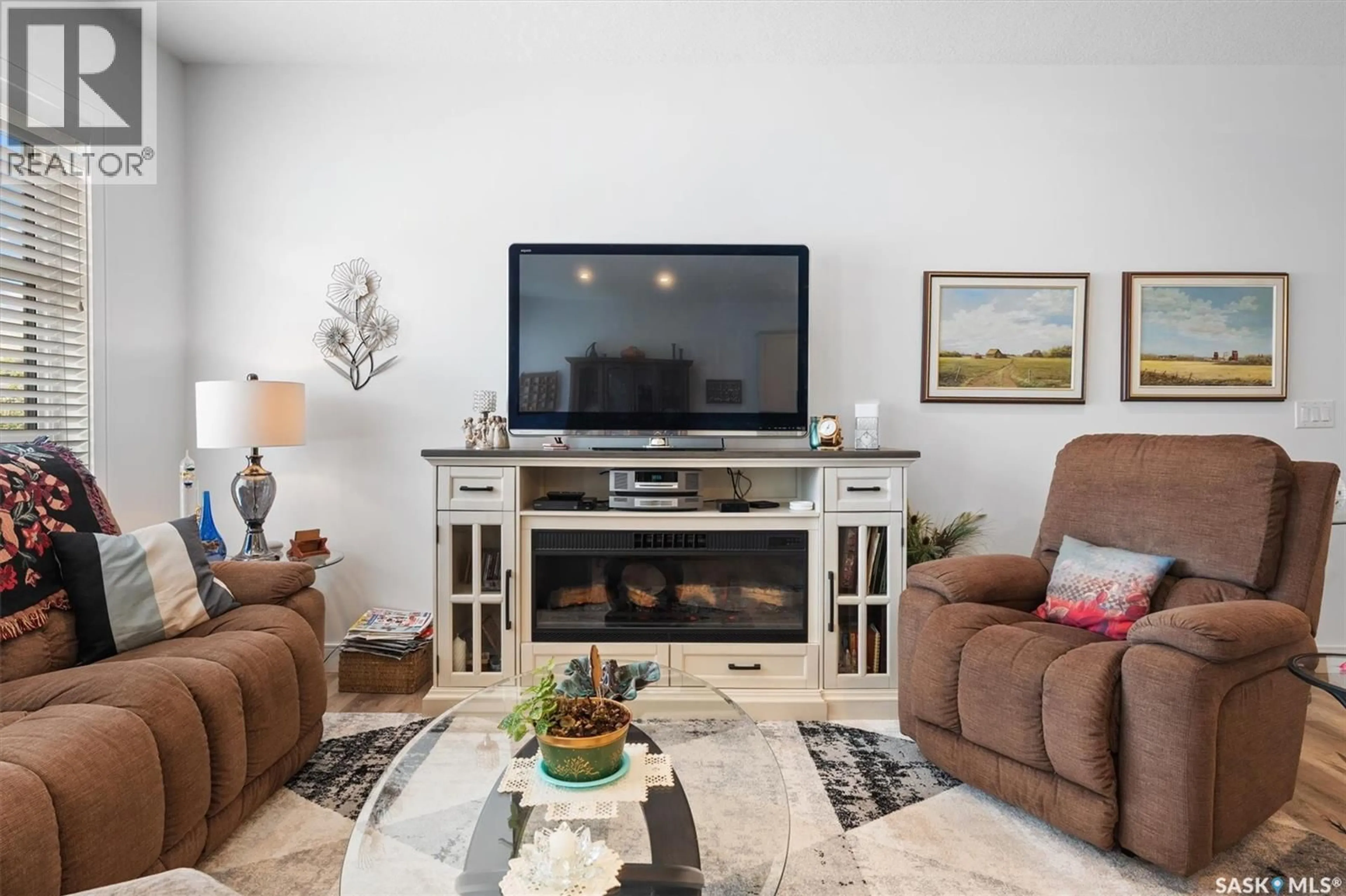 Living room with furniture, unknown for 4 - 310 EVERGREEN BOULEVARD, Saskatoon Saskatchewan S7W0Z1