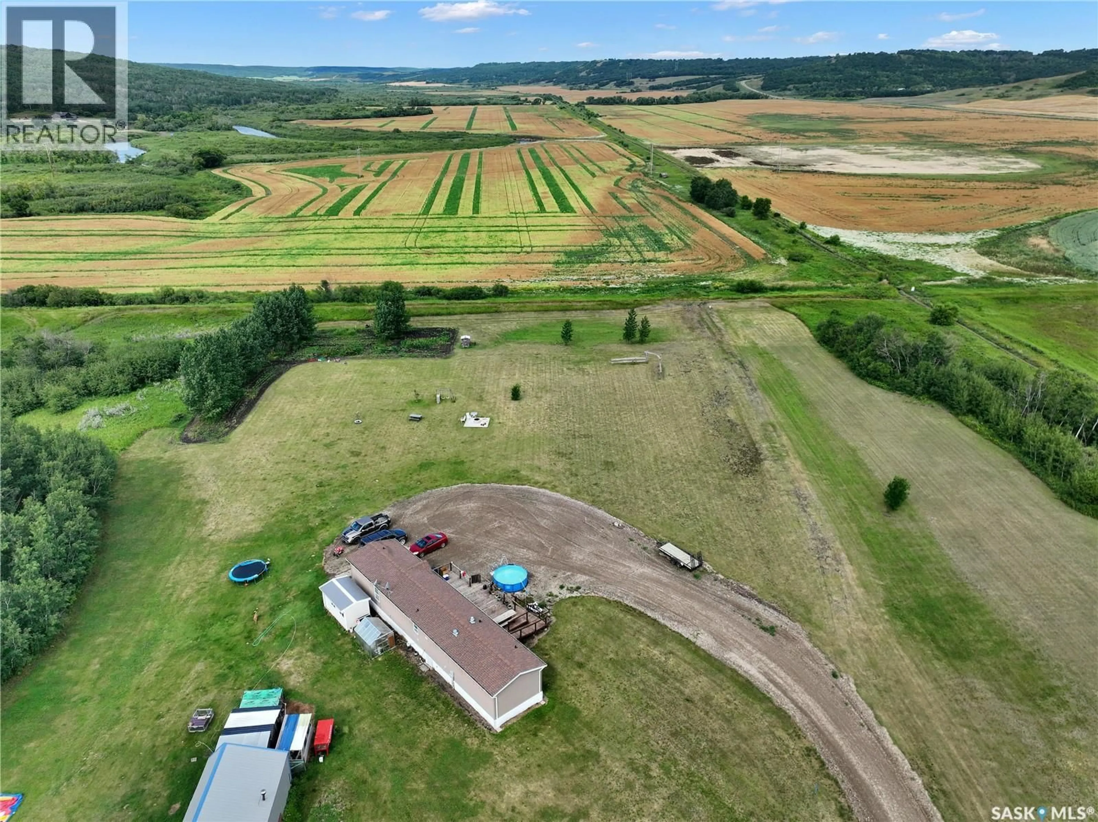 A pic from outside/outdoor area/front of a property/back of a property/a pic from drone, mountain view for 300 ISOBEL AVENUE, Tantallon Saskatchewan S0A4B0