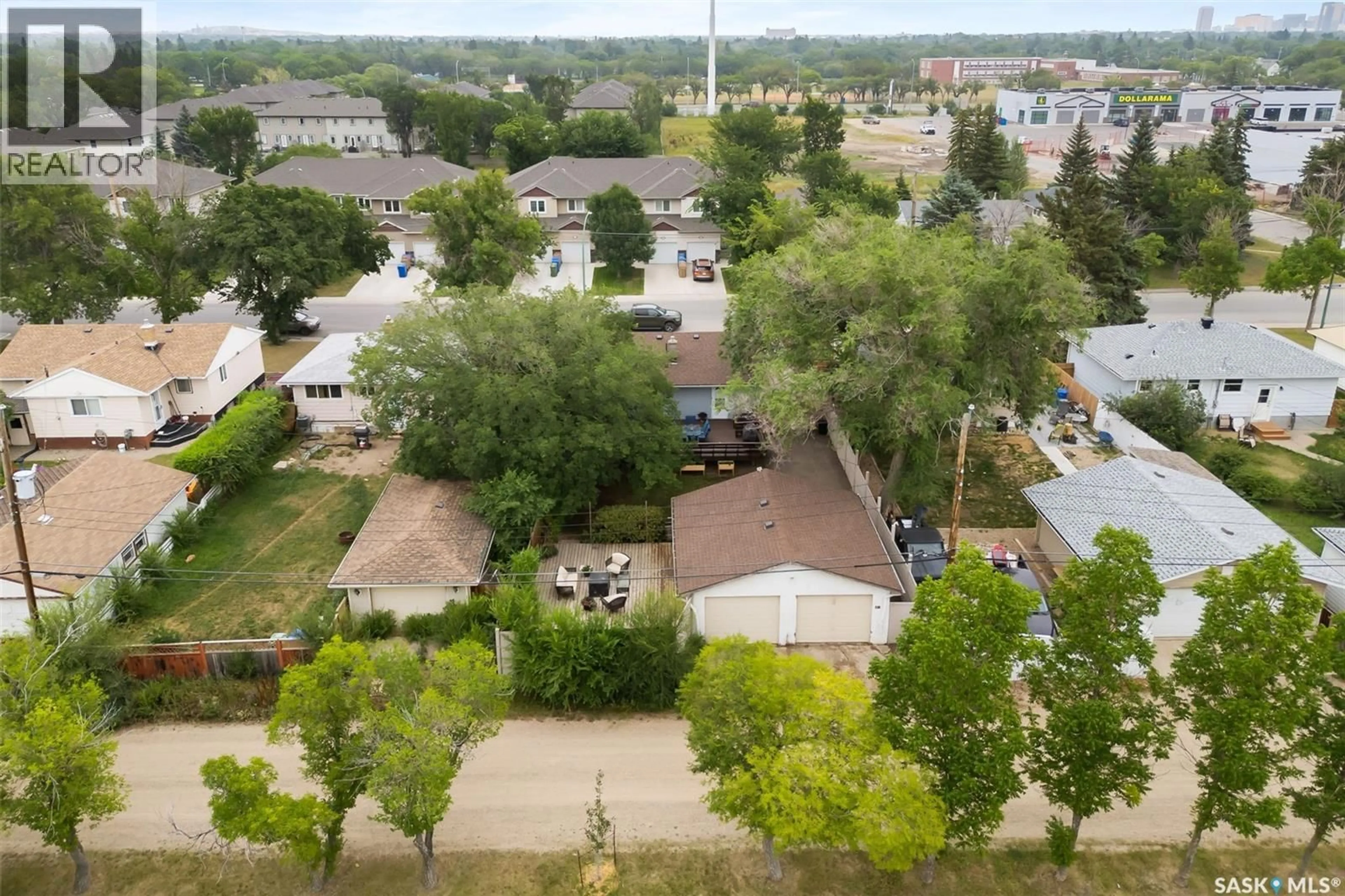 A pic from outside/outdoor area/front of a property/back of a property/a pic from drone, street for 850 CONNAUGHT STREET, Regina Saskatchewan S4T4S4