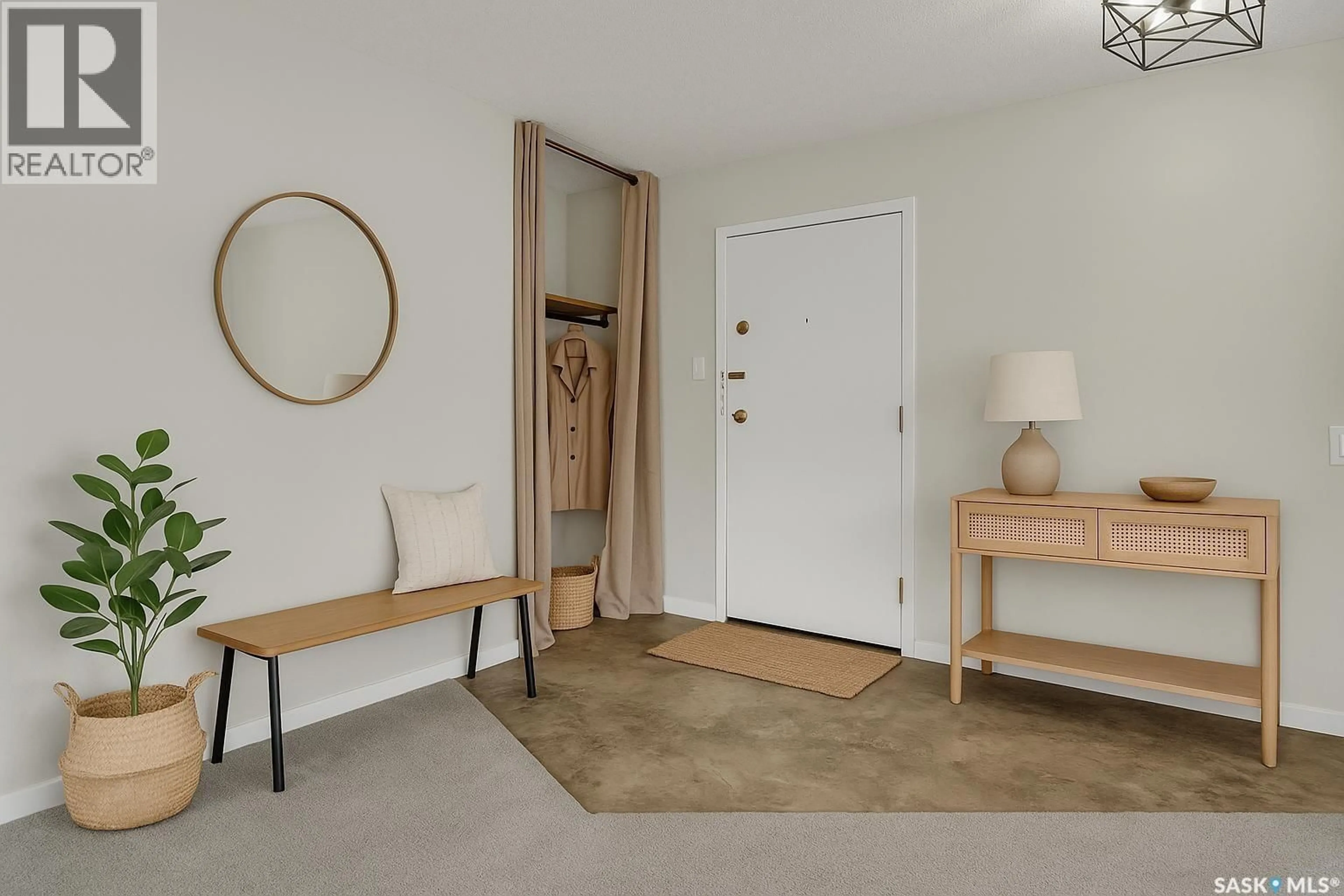 Indoor entryway for 204 - 307 TAIT CRESCENT, Saskatoon Saskatchewan S7H5L6