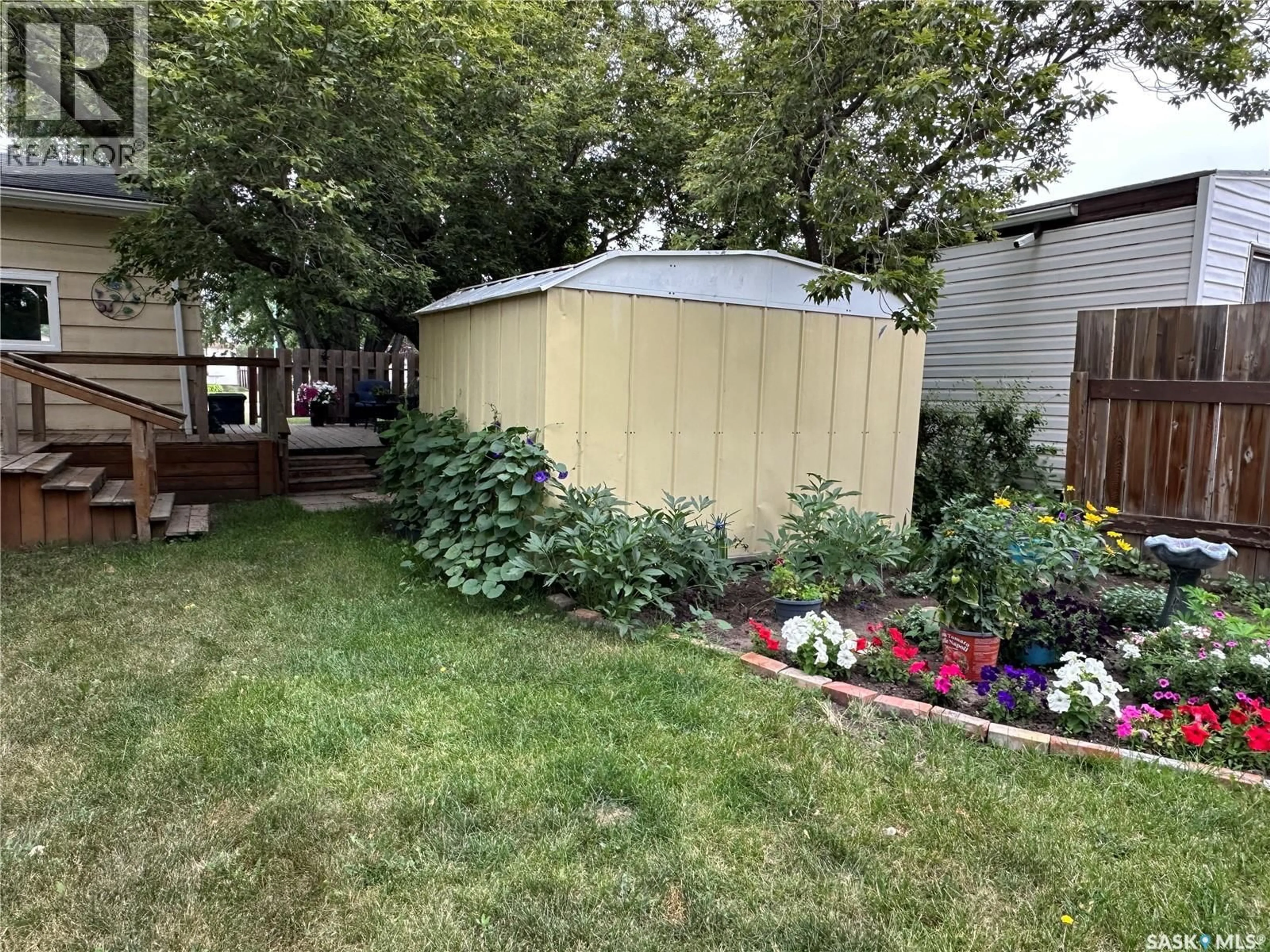 Shed for 112 17TH STREET, Weyburn Saskatchewan S4H2N4