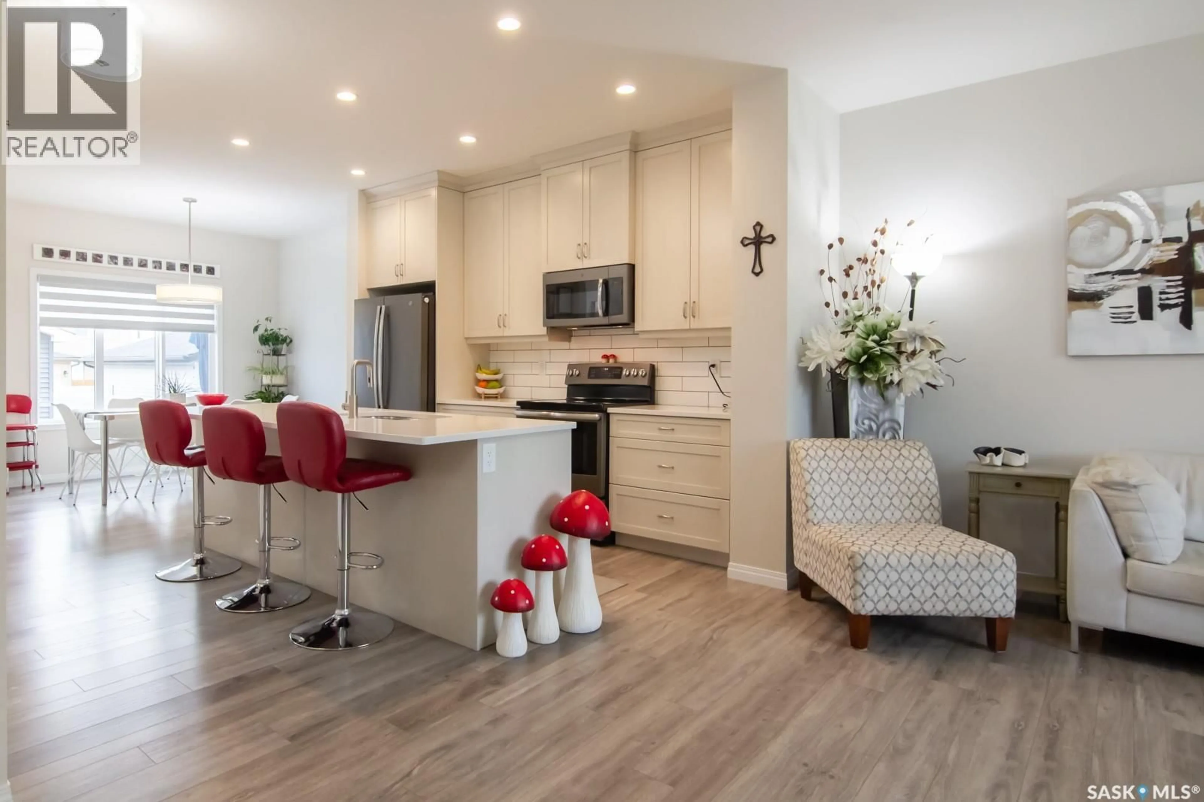 Open concept kitchen, unknown for 152 DUBOIS CRESCENT, Saskatoon Saskatchewan S7V0R5