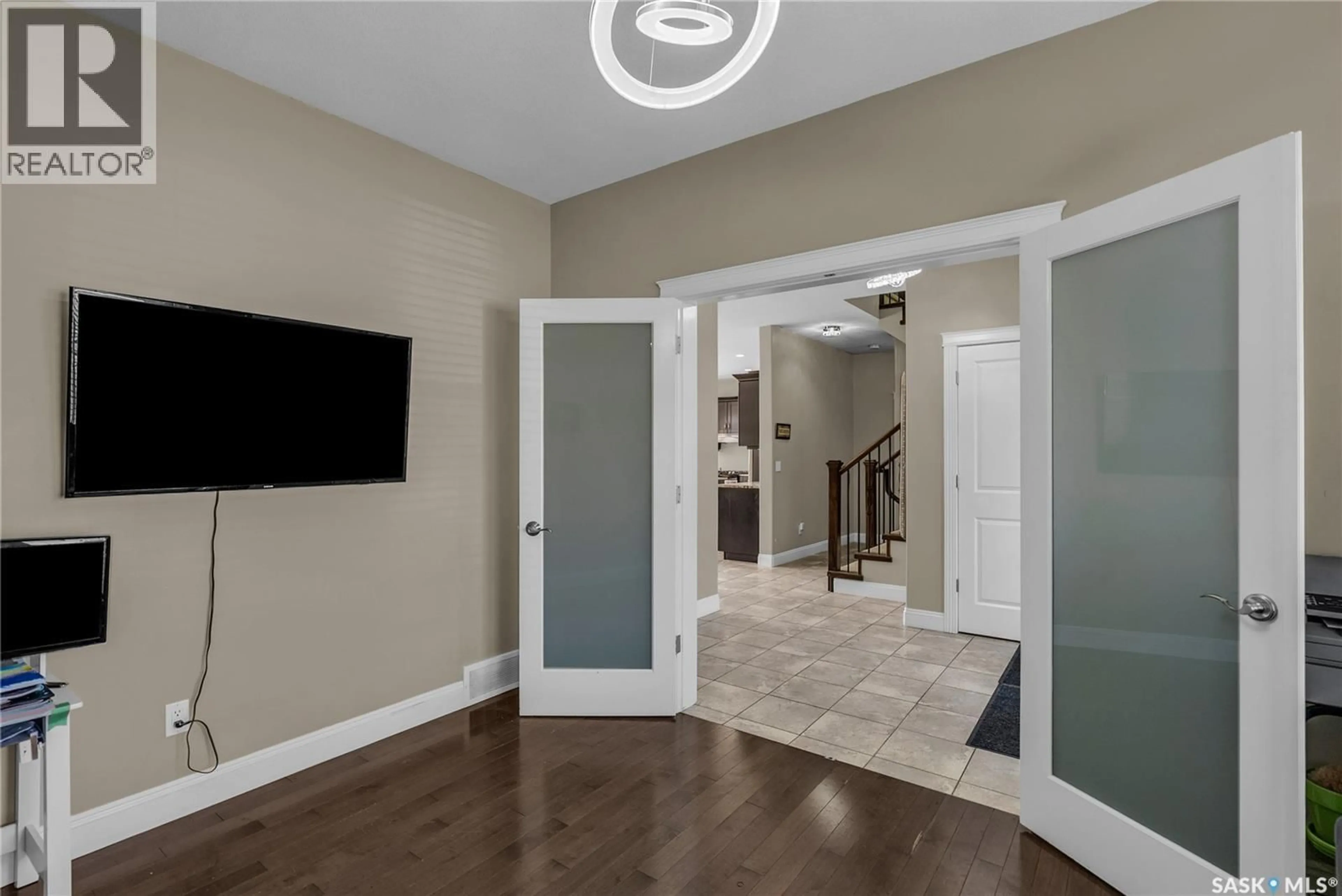 Indoor entryway for 715 BEECHDALE WAY, Saskatoon Saskatchewan S7V0A5