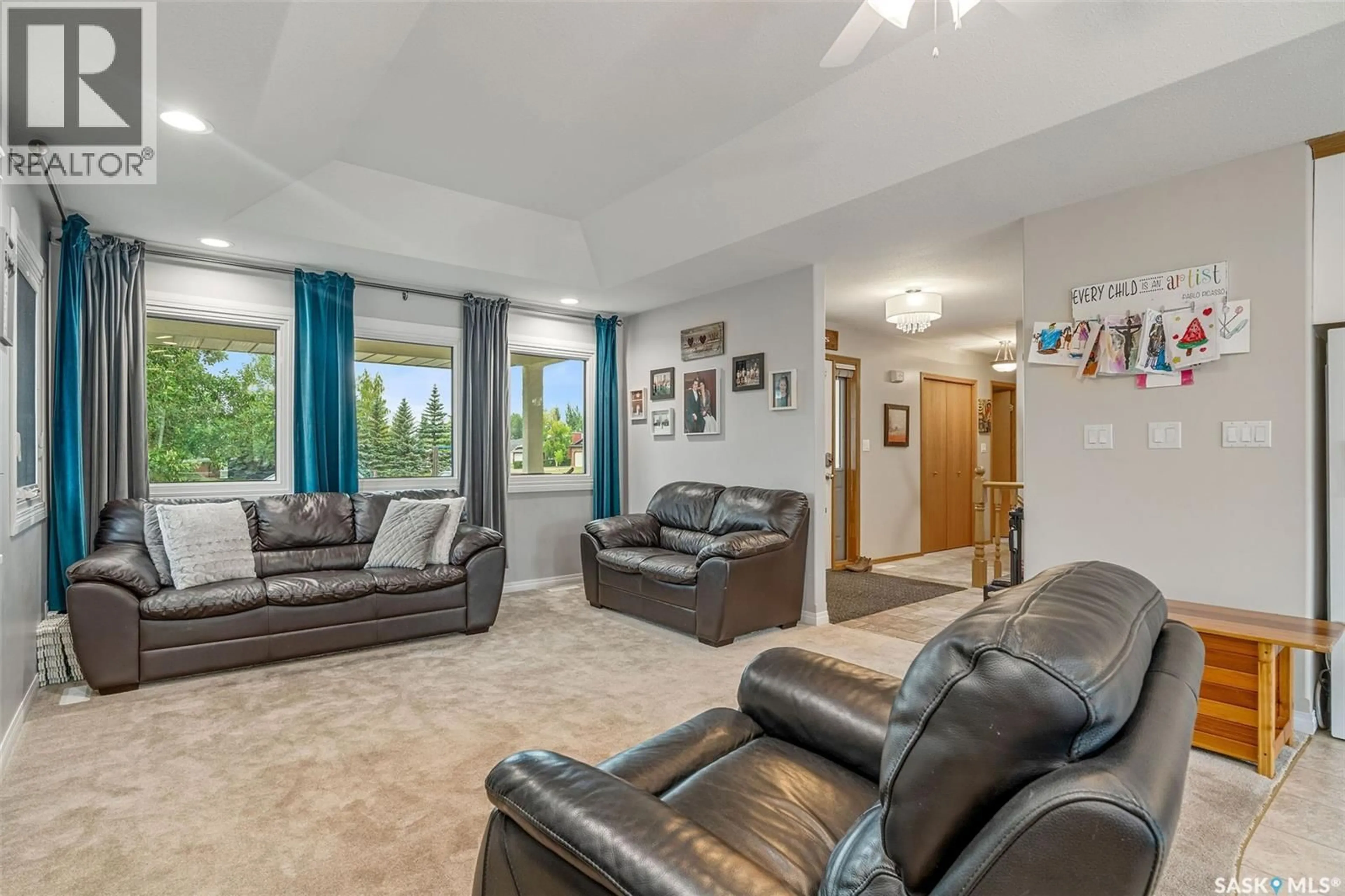 Living room with furniture, unknown for 706 13TH AVENUE, Humboldt Saskatchewan S0K2A0
