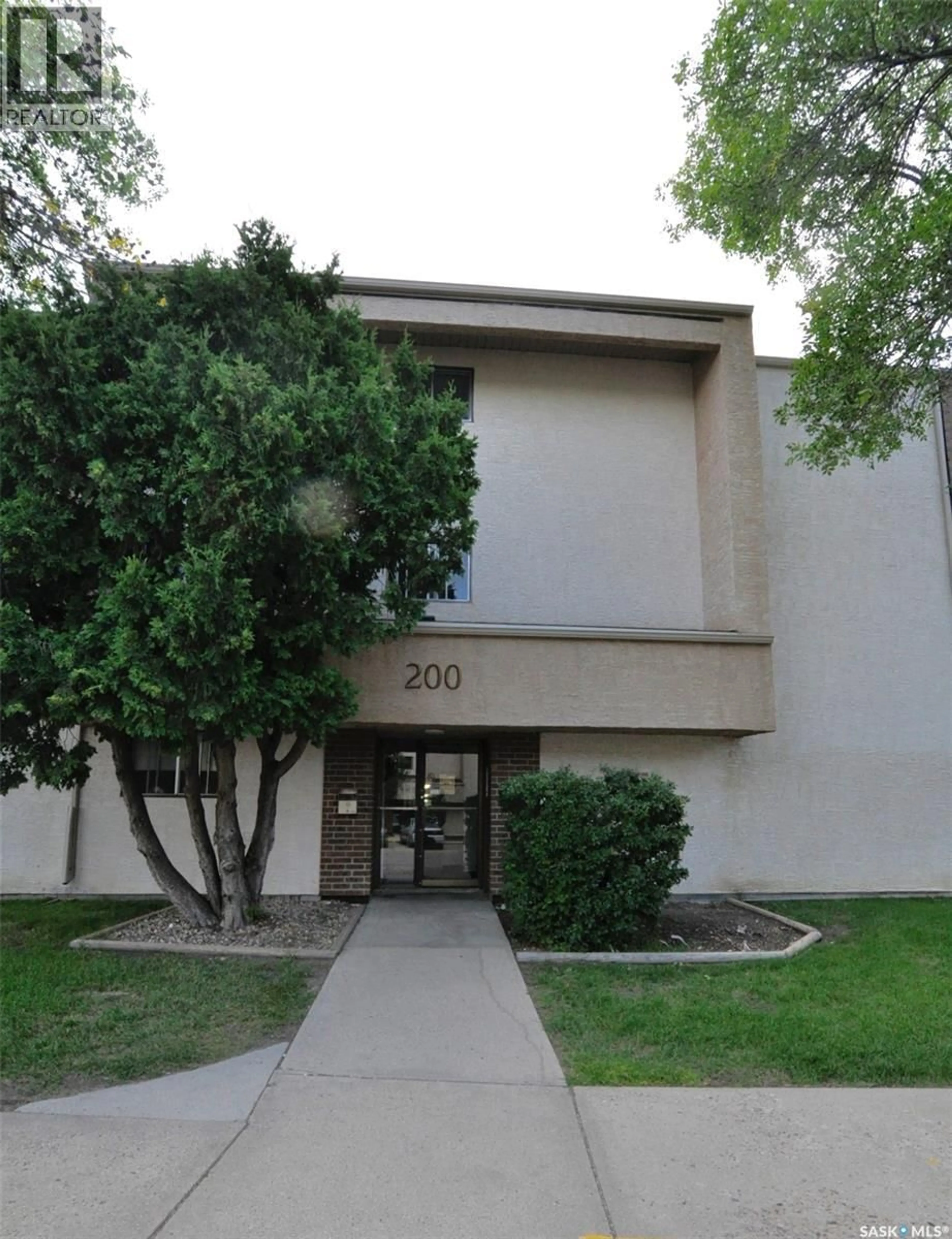 Indoor foyer for #234 - 310 STILLWATER DRIVE, Saskatoon Saskatchewan S7J4H7