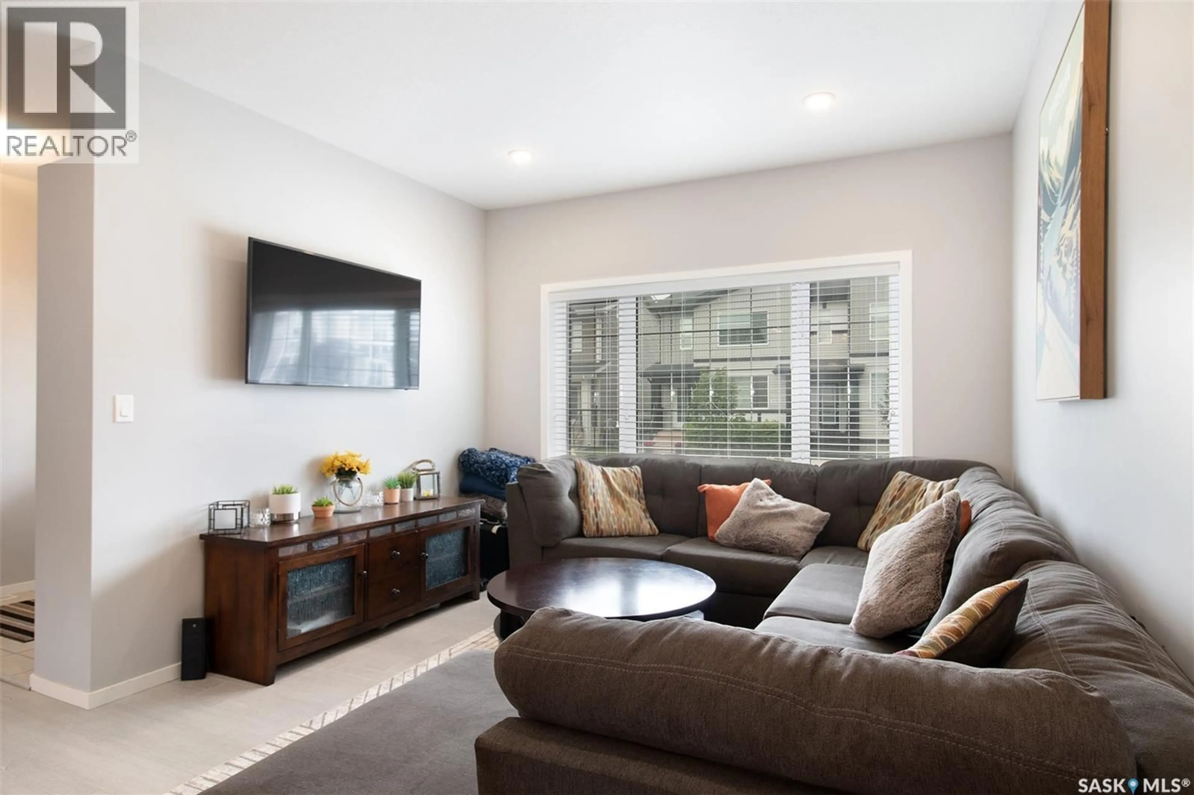 Living room with furniture, unknown for 5424 GREEN SILVERBERRY DRIVE, Regina Saskatchewan S4V3M4