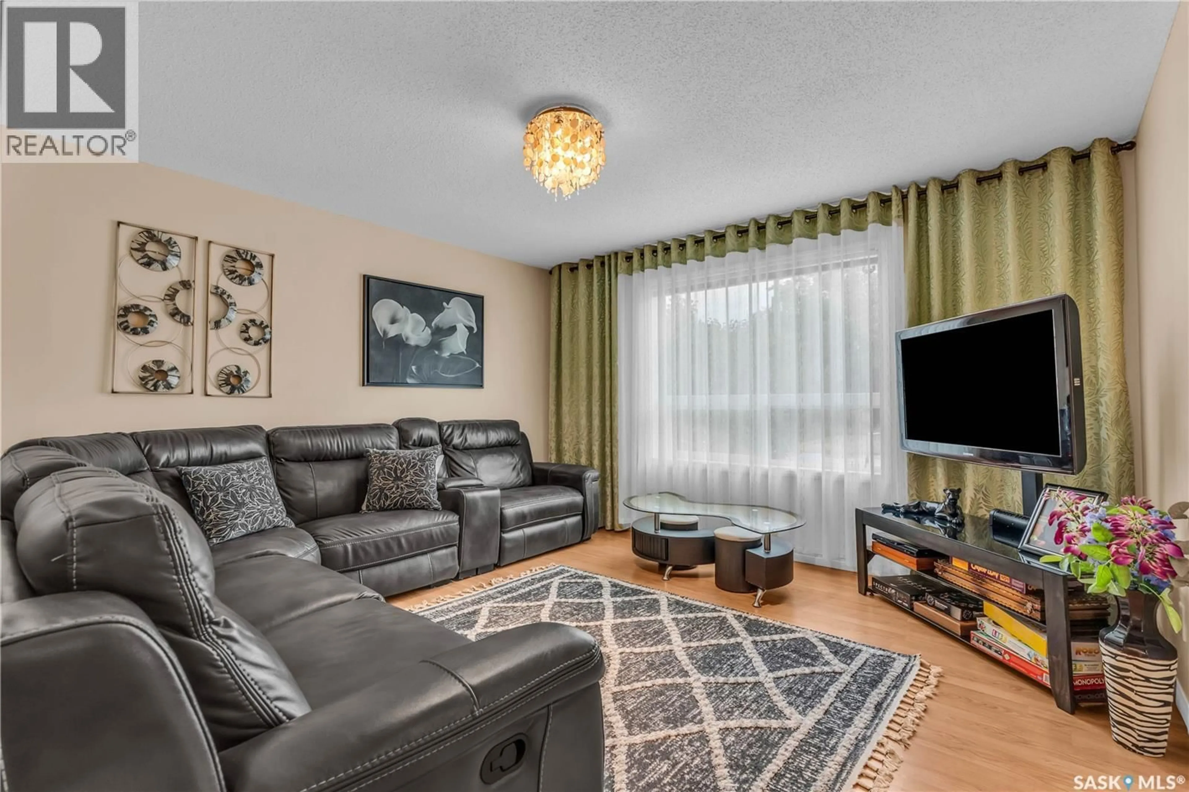 Living room with furniture, unknown for 2911 18TH STREET, Saskatoon Saskatchewan S7M4B1