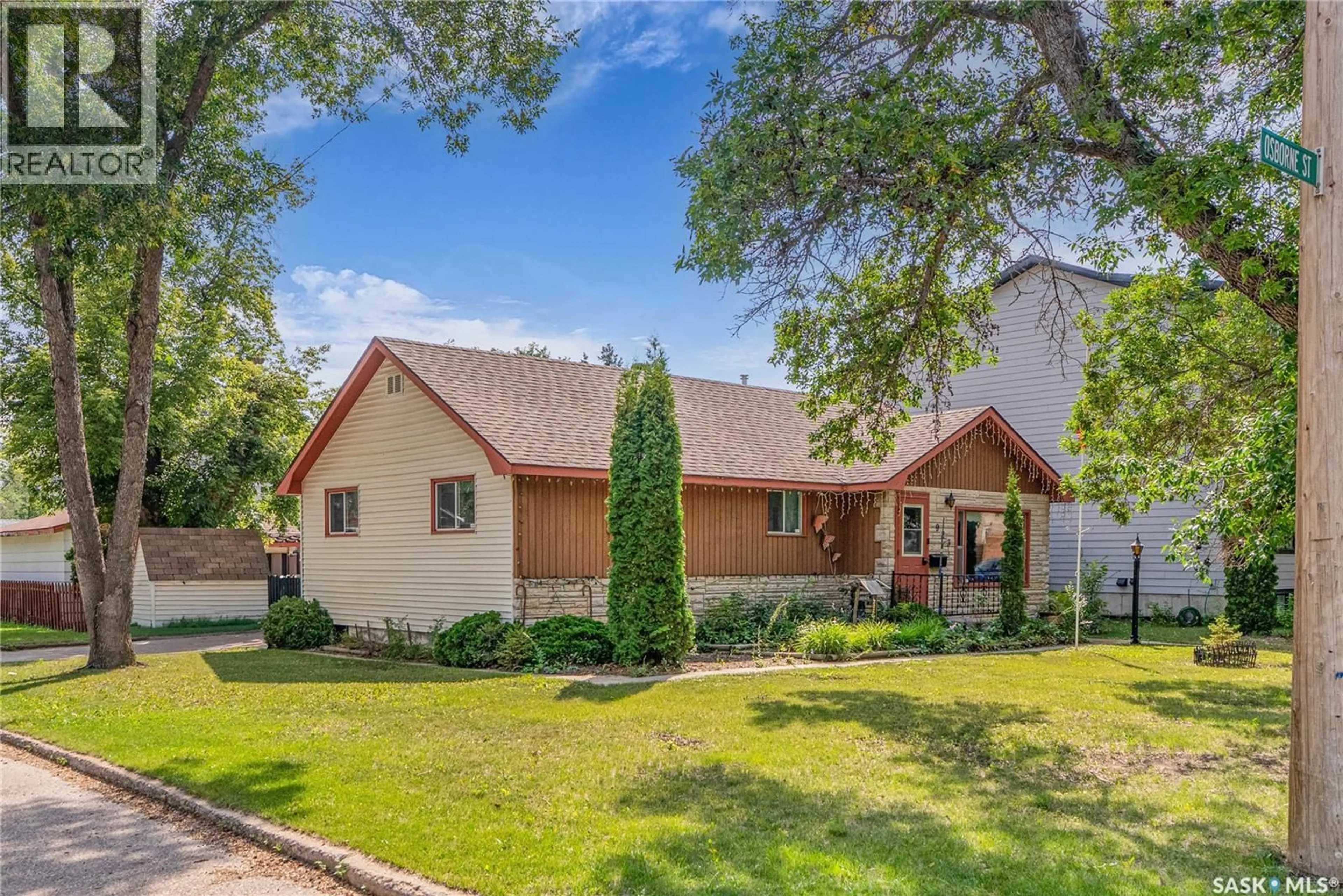 Unknown for 923 OSBORNE STREET, Saskatoon Saskatchewan S7K0Y6