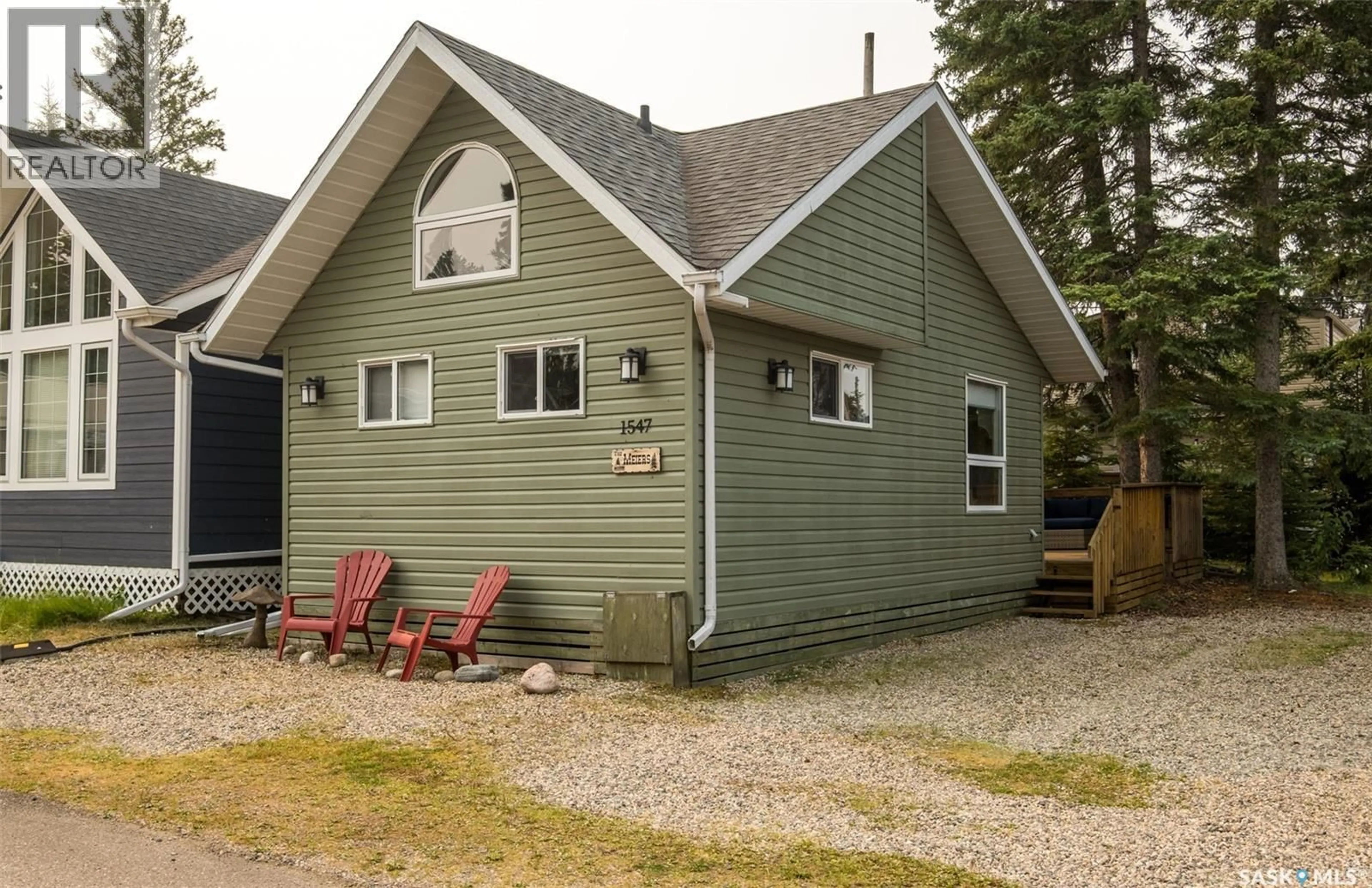 Home with vinyl exterior material, street for 1547 FINCH, Prince Albert National Park Saskatchewan S0J2Y0