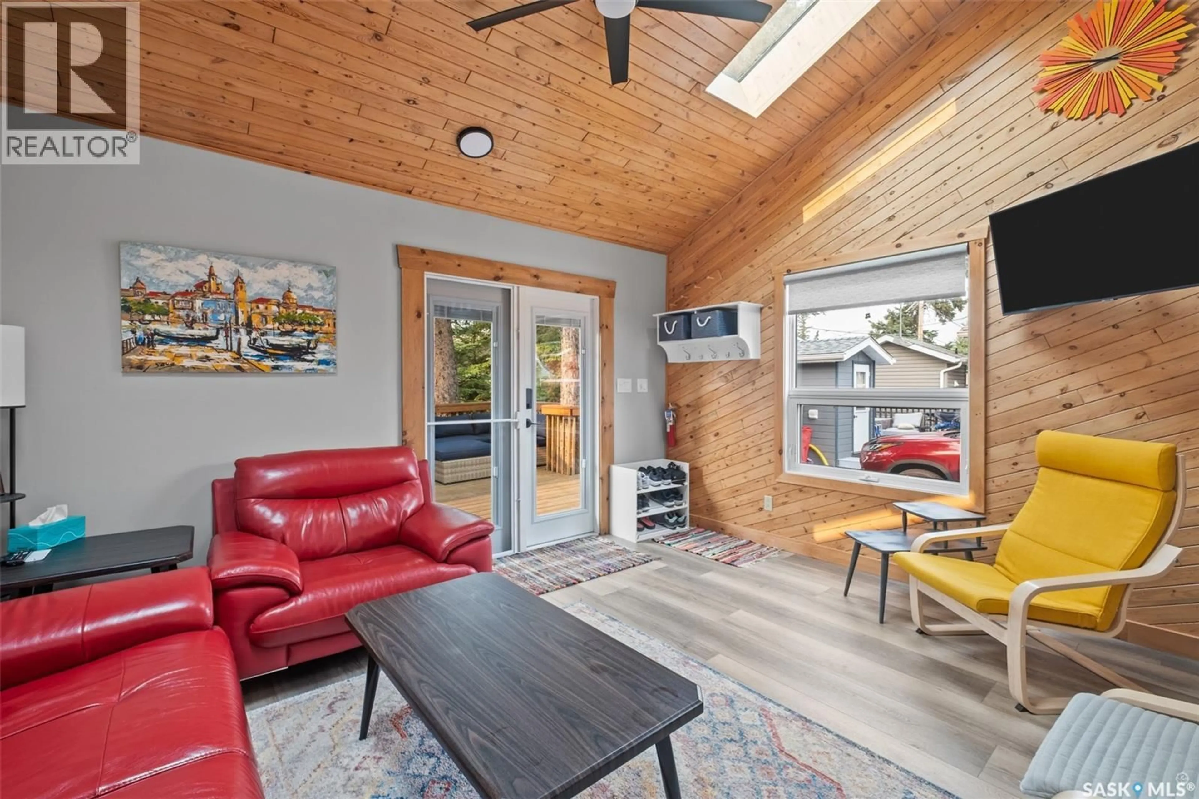 Living room with furniture, unknown for 1547 FINCH, Prince Albert National Park Saskatchewan S0J2Y0