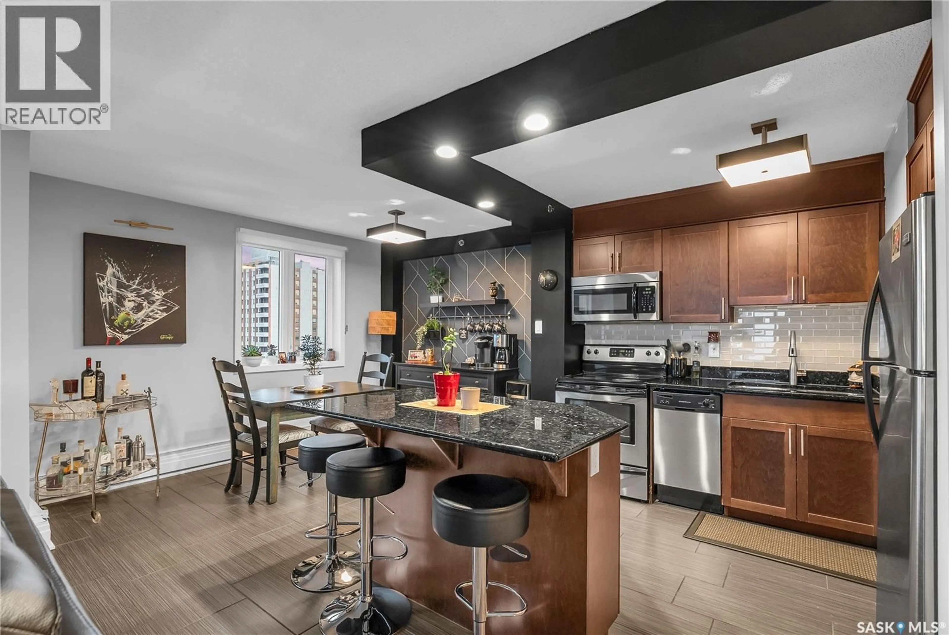 Open concept kitchen, ceramic/tile floor for 320 - 1406 5TH AVENUE, Saskatoon Saskatchewan S7K2P5