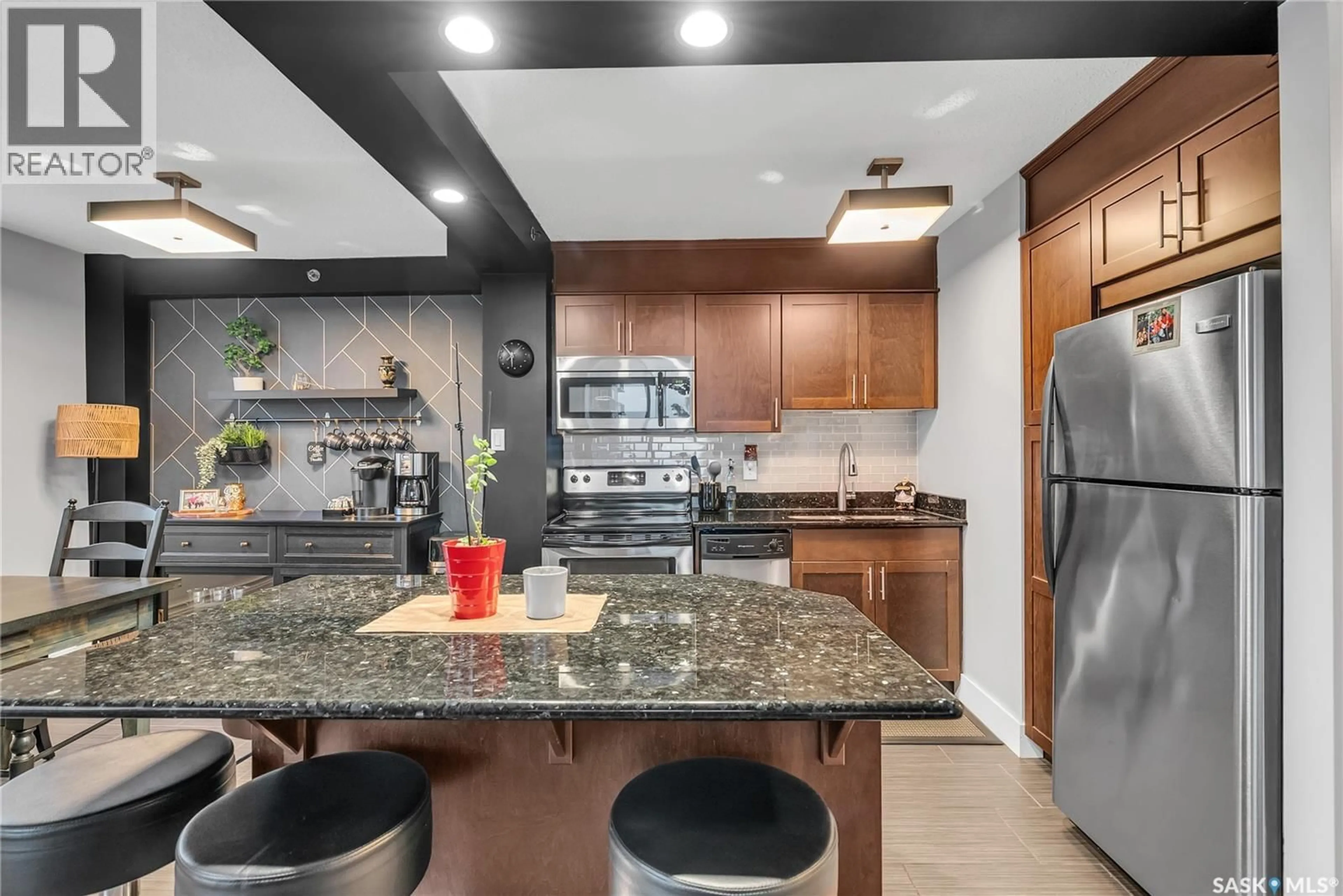 Unknown for 320 - 1406 5TH AVENUE, Saskatoon Saskatchewan S7K2P5