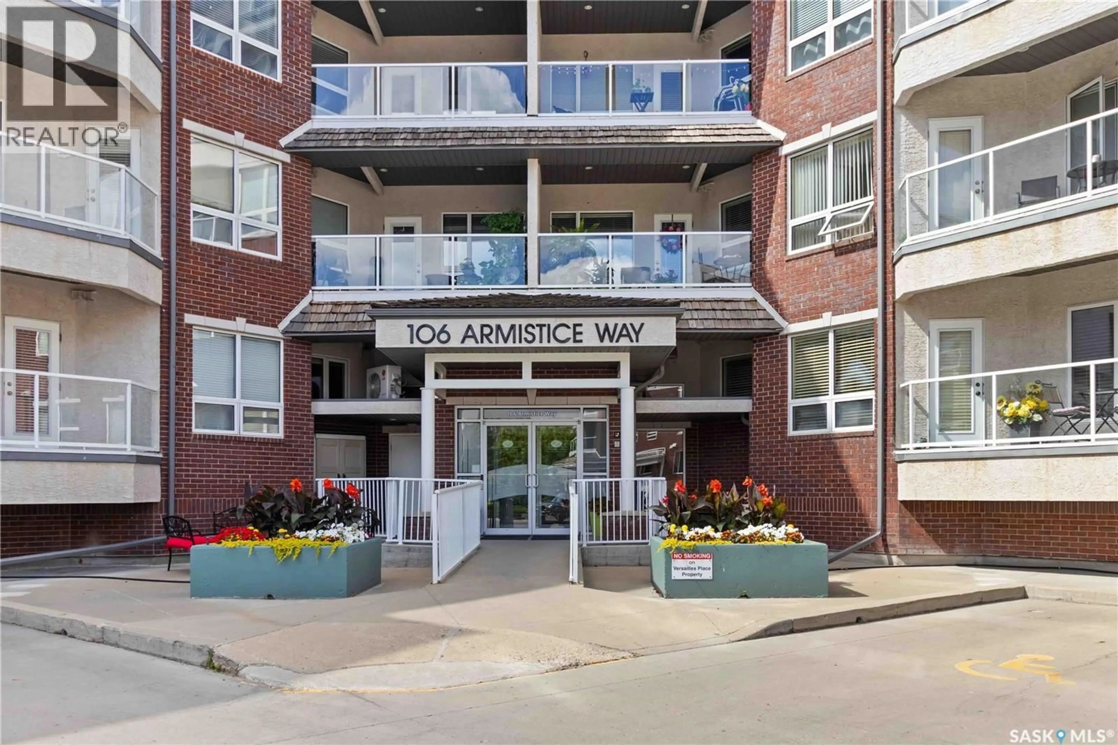 Indoor foyer for 106 - 103 ARMISTICE WAY, Saskatoon Saskatchewan S7J2H4