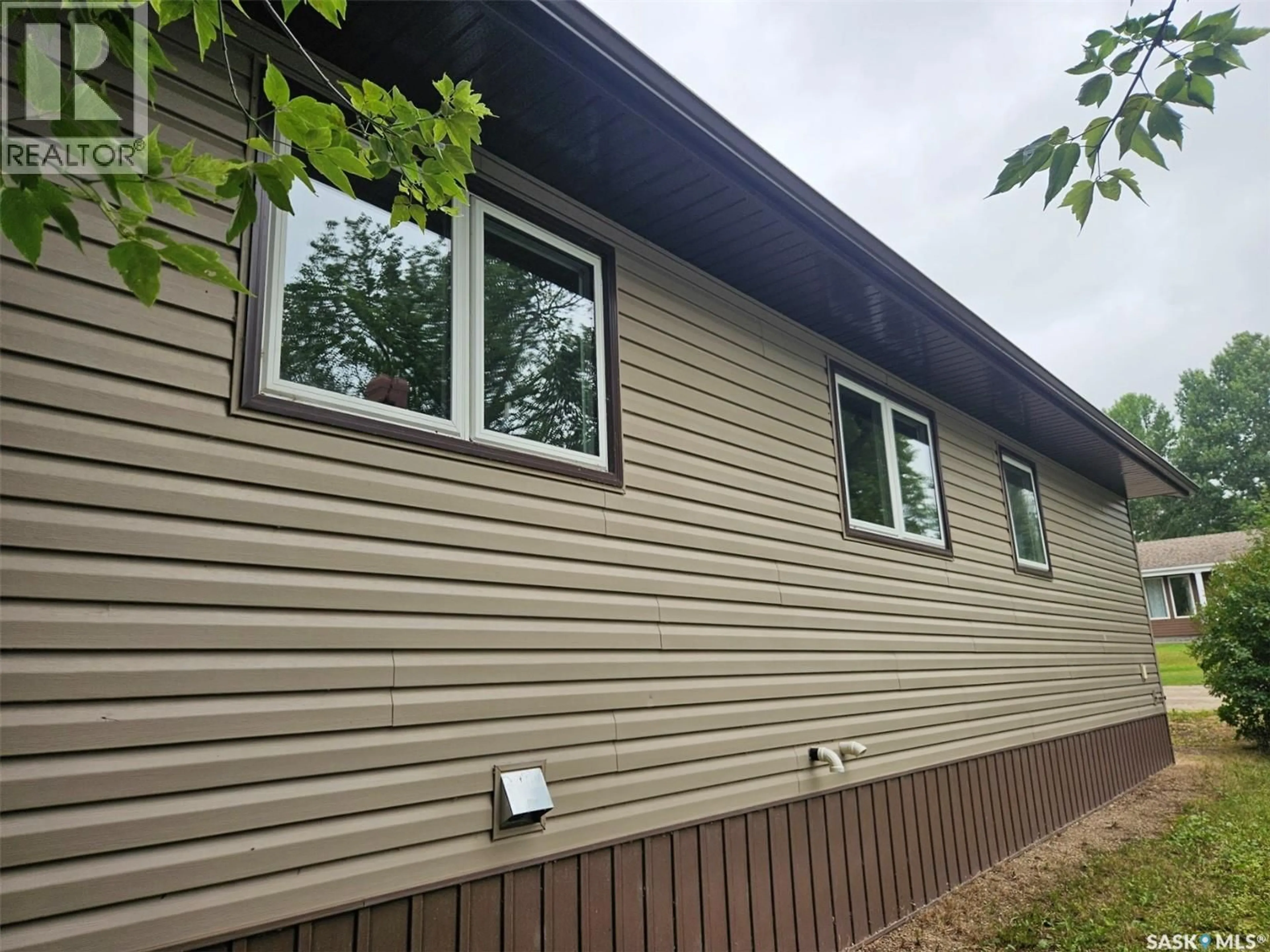 Home with vinyl exterior material, building for 619 MAYER STREET, Bruno Saskatchewan S0K0S0