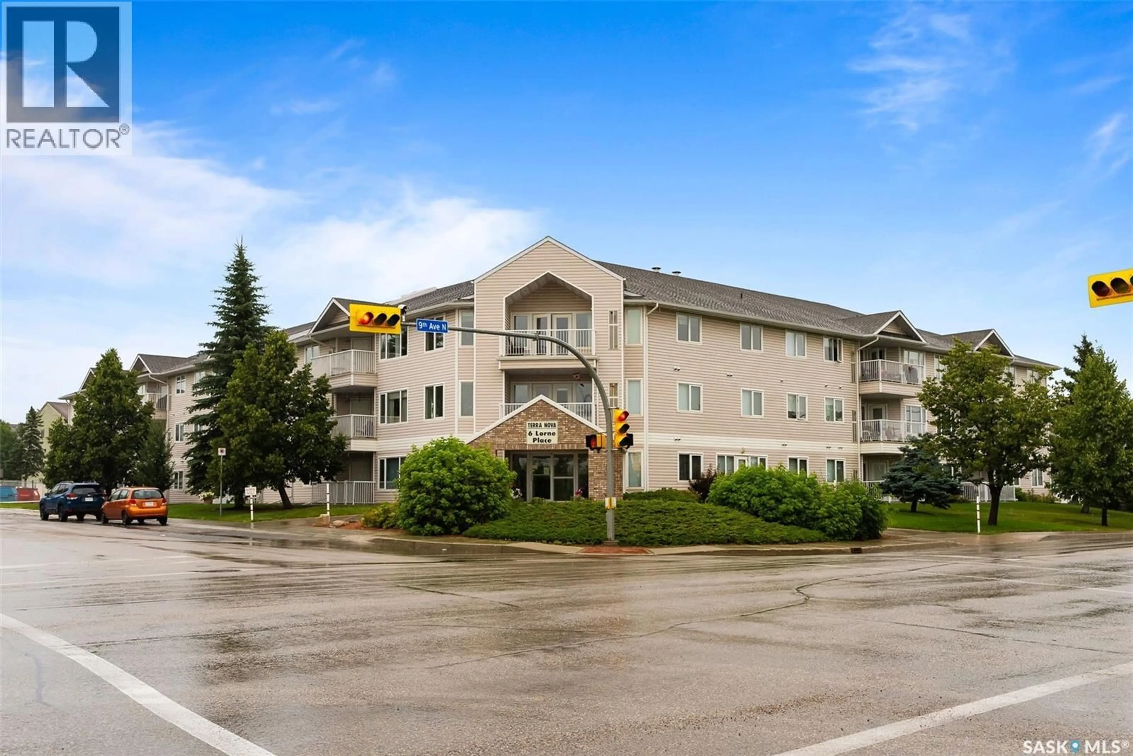 Patio, unknown for 6 - 204 LORNE PLACE, Regina Saskatchewan S4R8B3