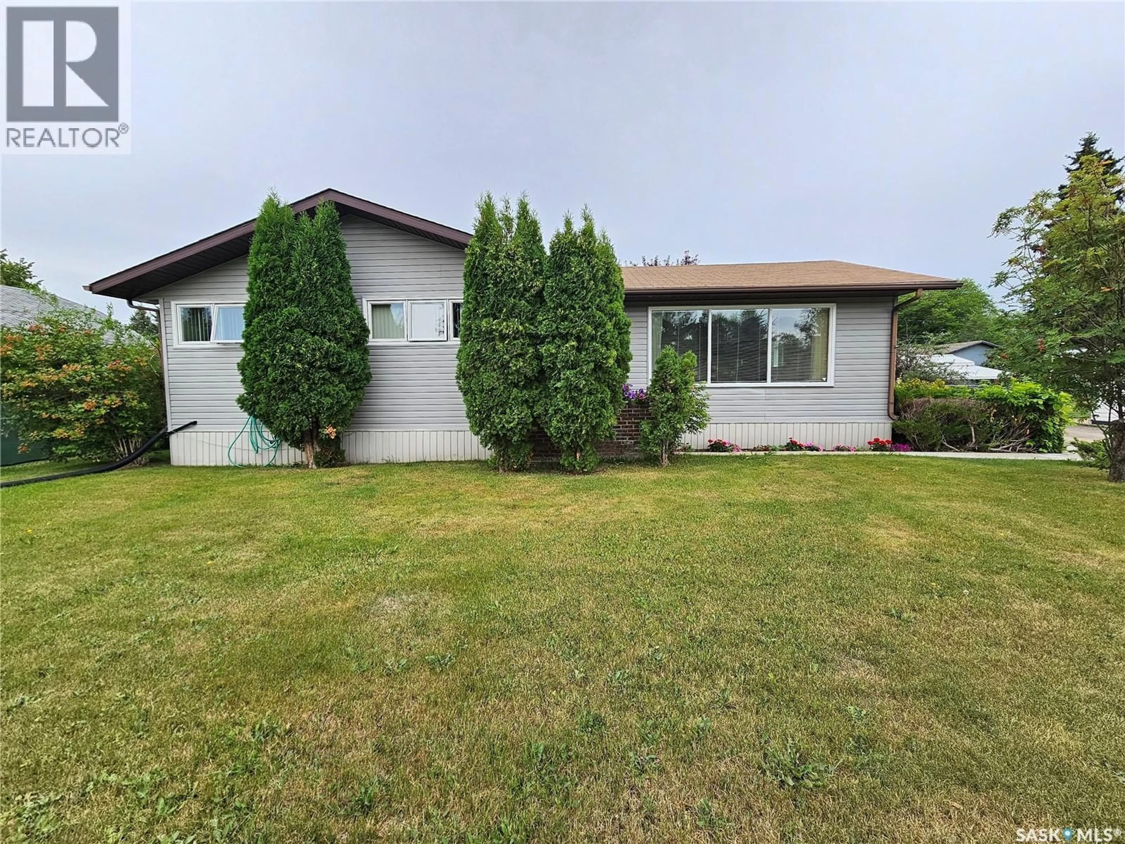 Unknown for 605 CENTRE STREET, Meadow Lake Saskatchewan S9X1E9