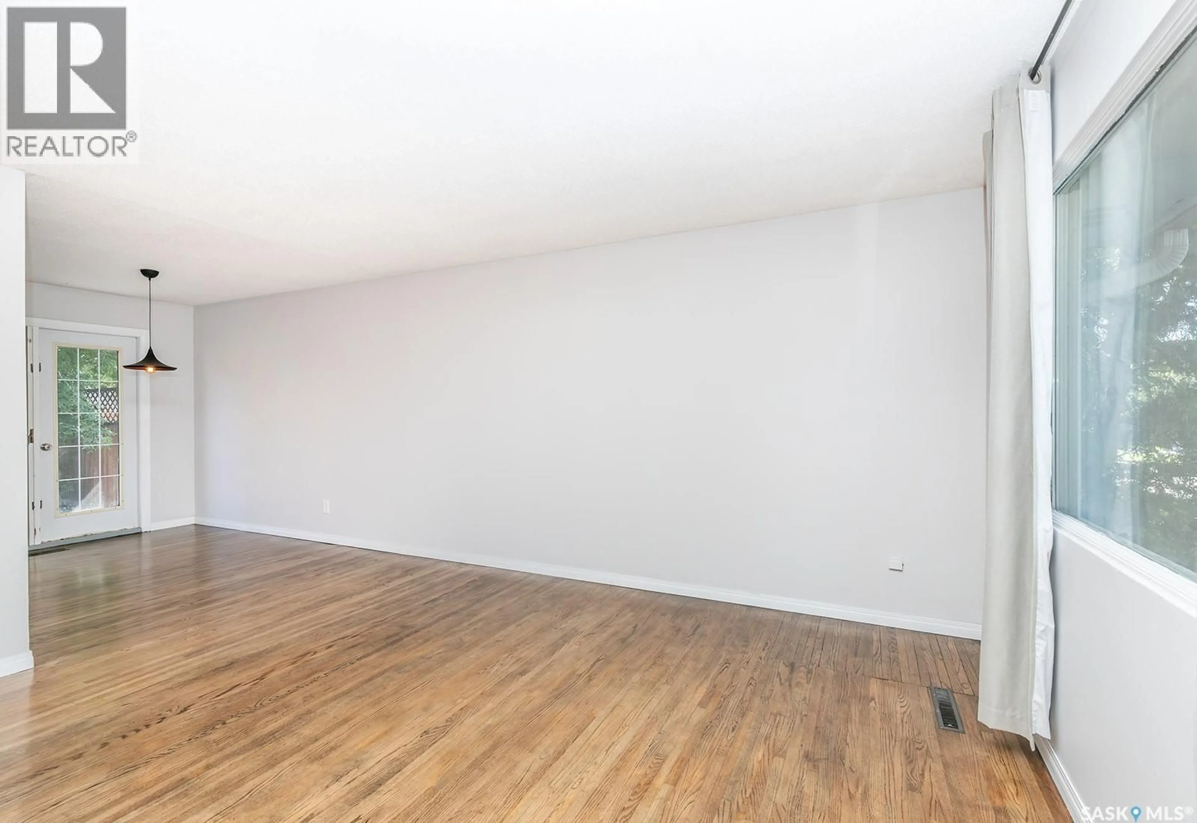 A pic of a room for 2815 MCCONNELL AVENUE, Saskatoon Saskatchewan S7J0W4