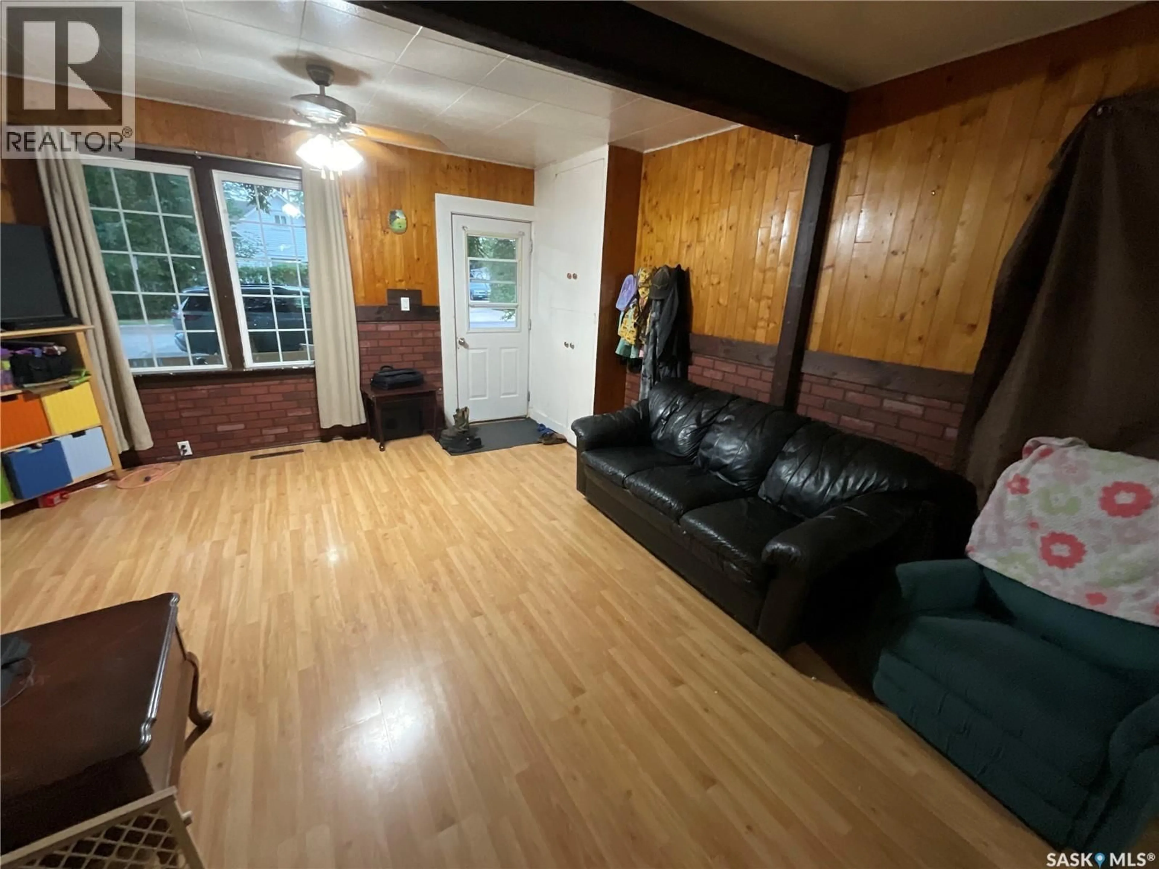 A pic of a room for 1002 8TH STREET, Rosthern Saskatchewan S0K3R0