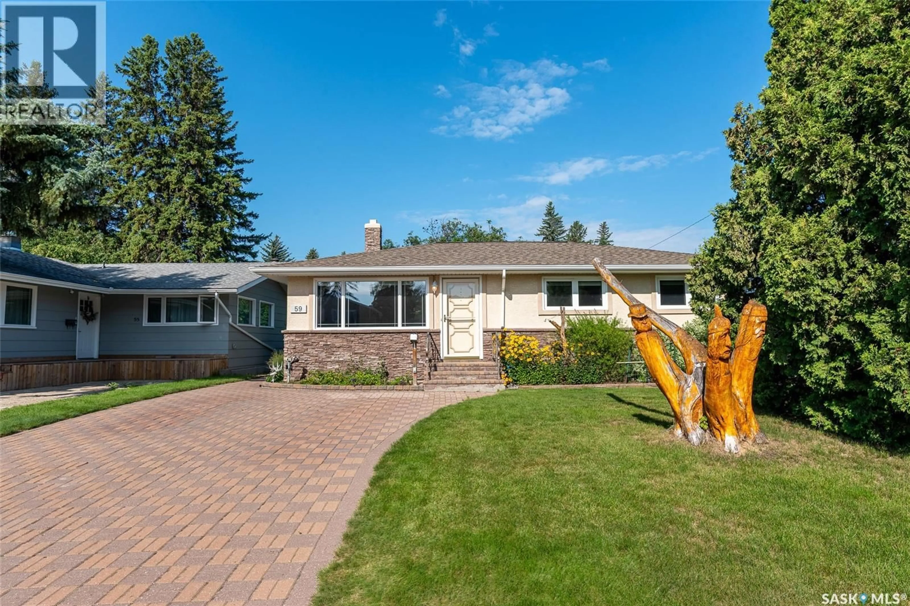 Home with vinyl exterior material, street for 59 GROSVENOR CRESCENT, Saskatoon Saskatchewan S7J2S1