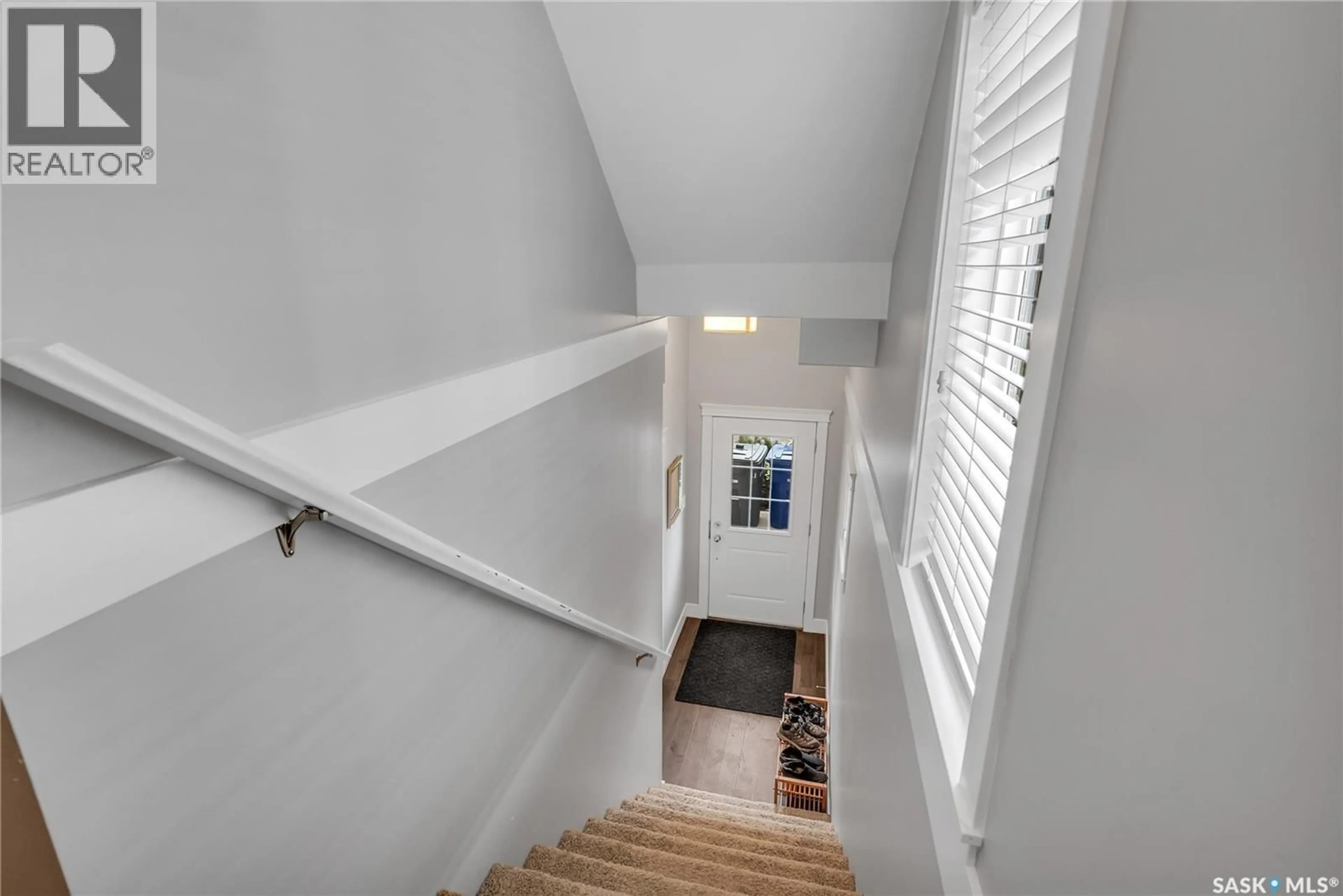 Stairs for 425 - 35 LANGER PLACE, Warman Saskatchewan S0K4S1