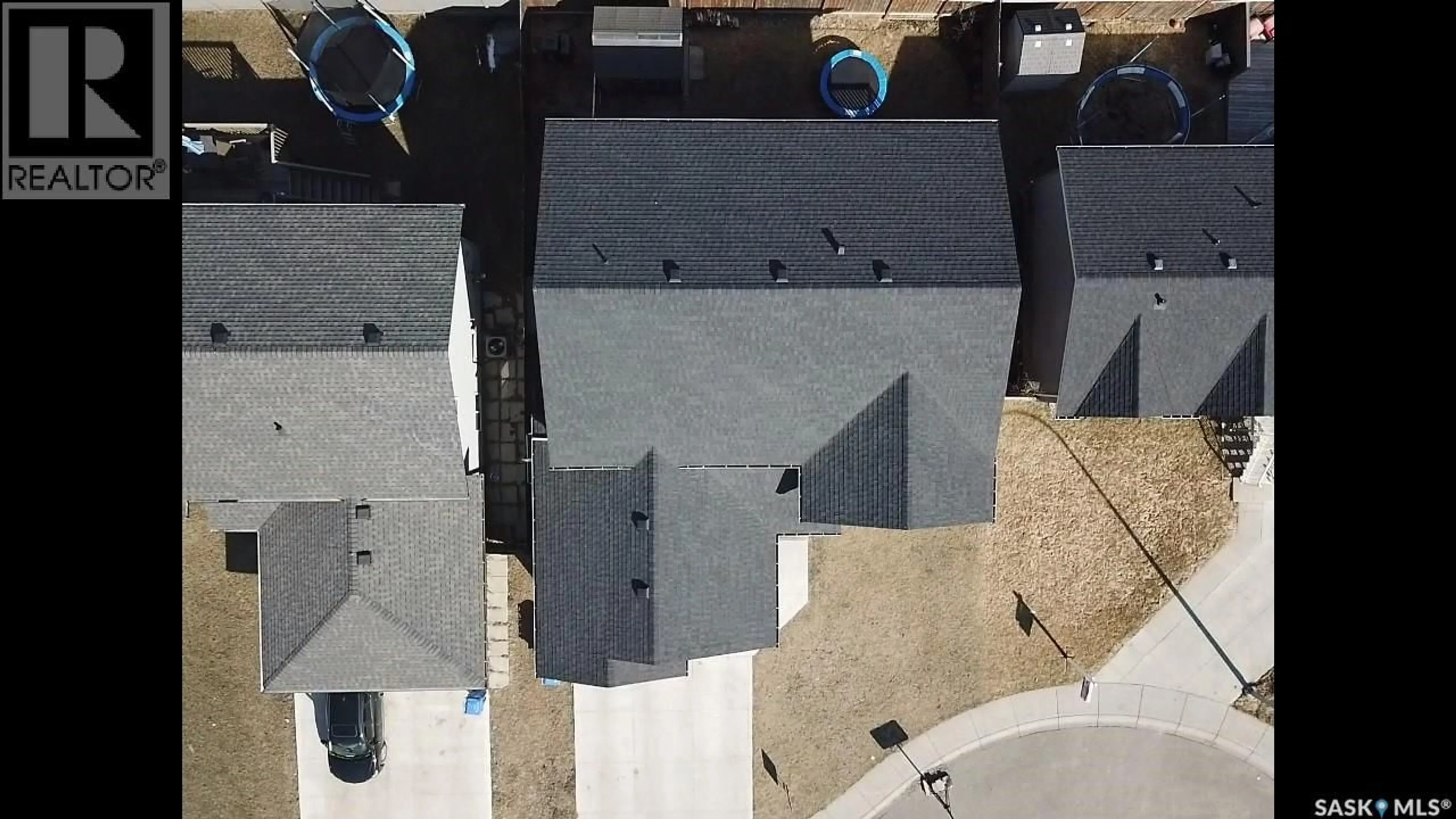 A pic from outside/outdoor area/front of a property/back of a property/a pic from drone, building for 857 MADSEN PLACE, Prince Albert Saskatchewan S6V2L6