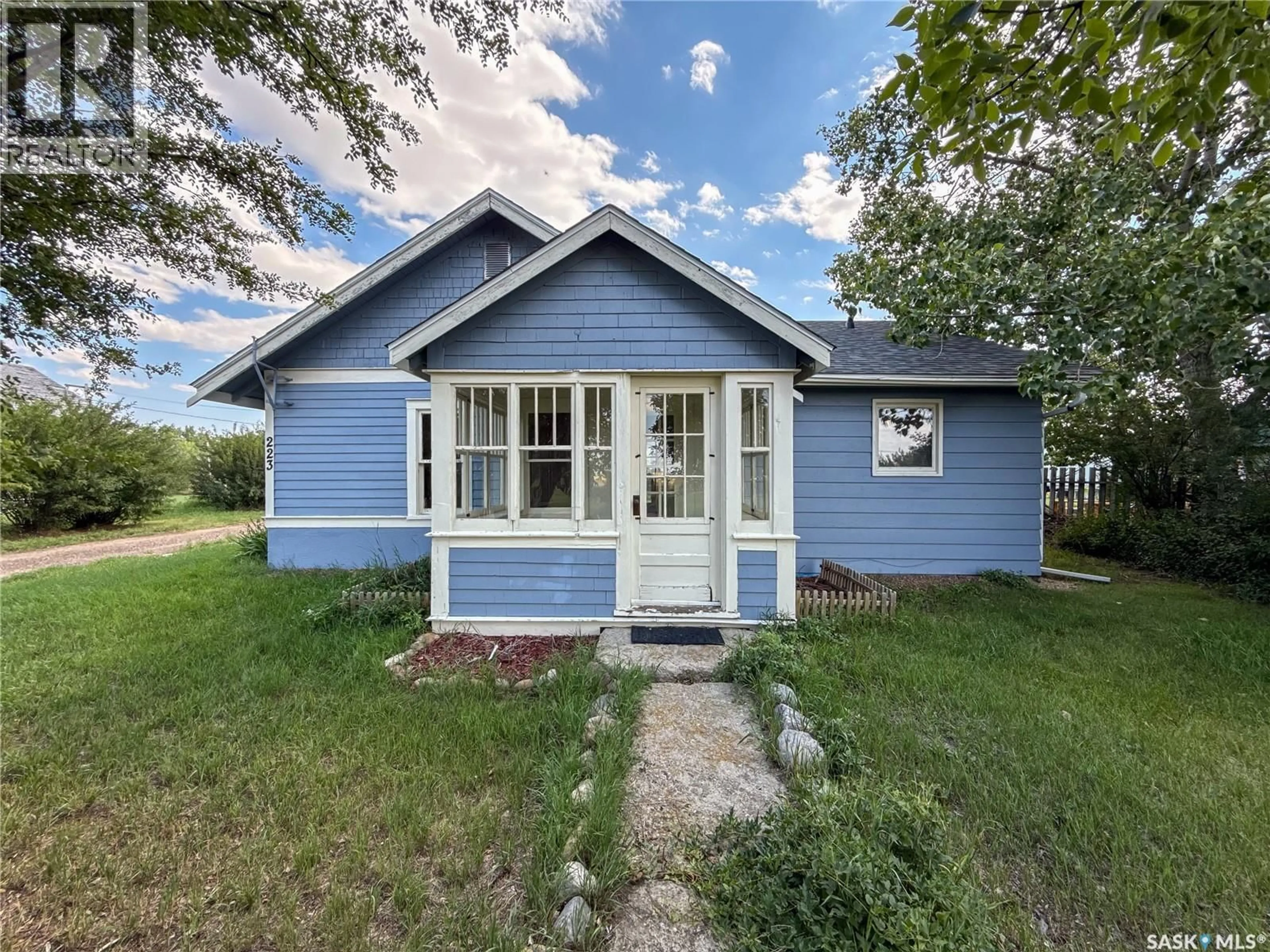 Unknown for 223 1ST AVENUE, Frontier Saskatchewan S0N0A2
