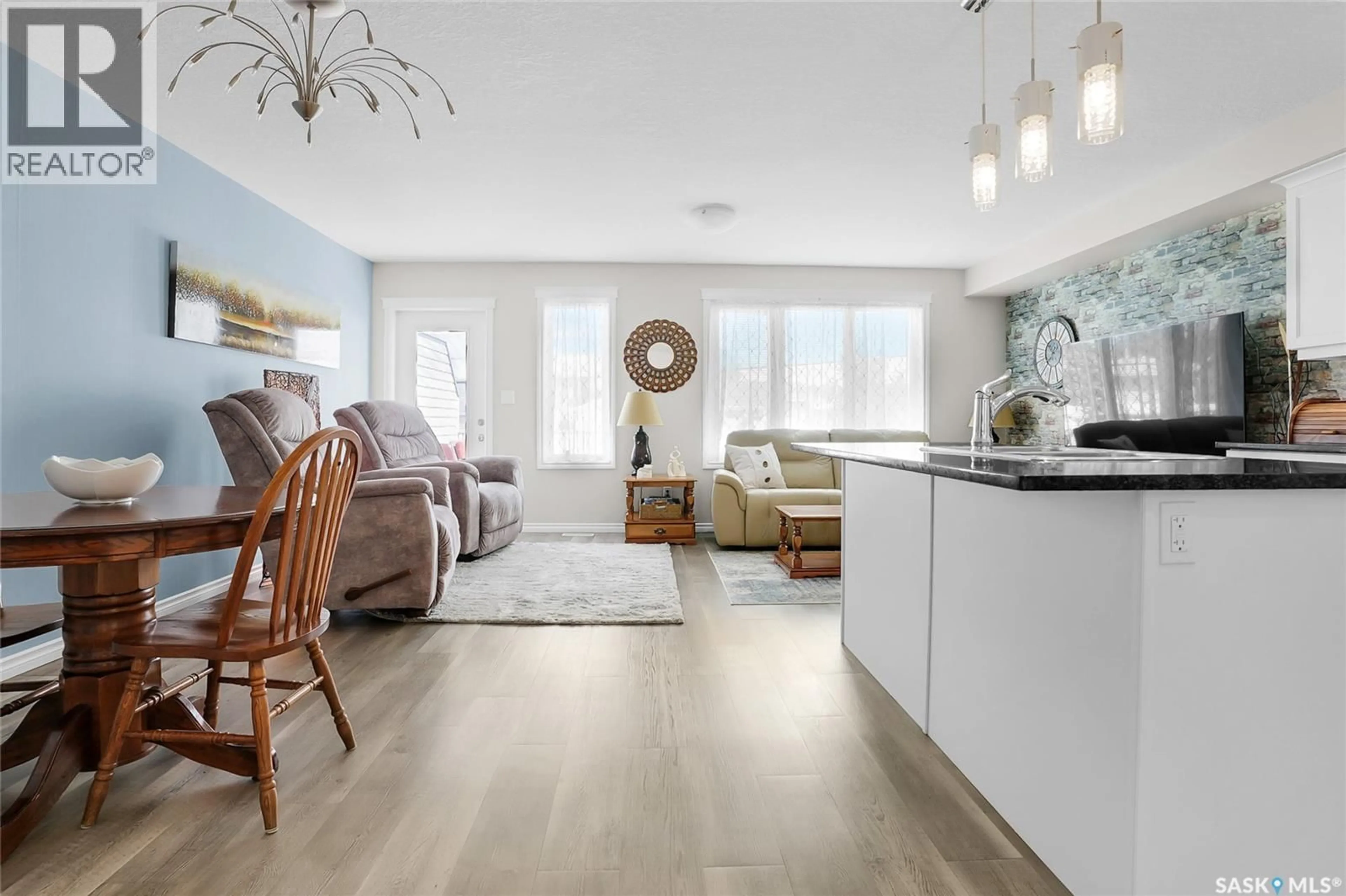 Open concept kitchen, unknown for 504 940 BRADLEY STREET, Moose Jaw Saskatchewan S6H3M4