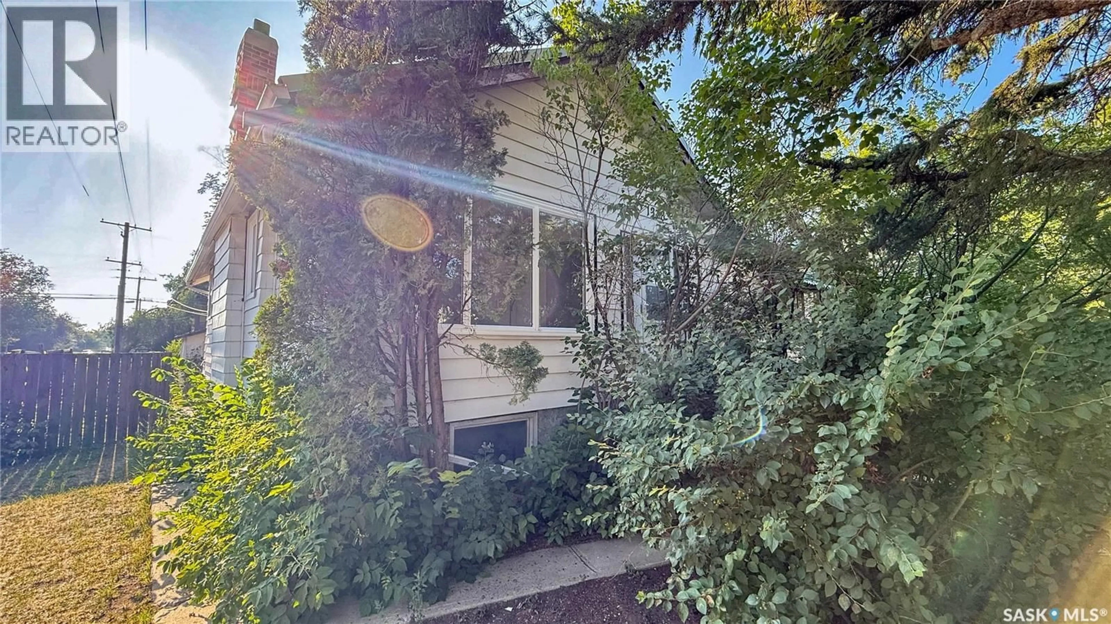 A pic from outside/outdoor area/front of a property/back of a property/a pic from drone, street for 1378 MCTAVISH STREET, Regina Saskatchewan S4T3V9