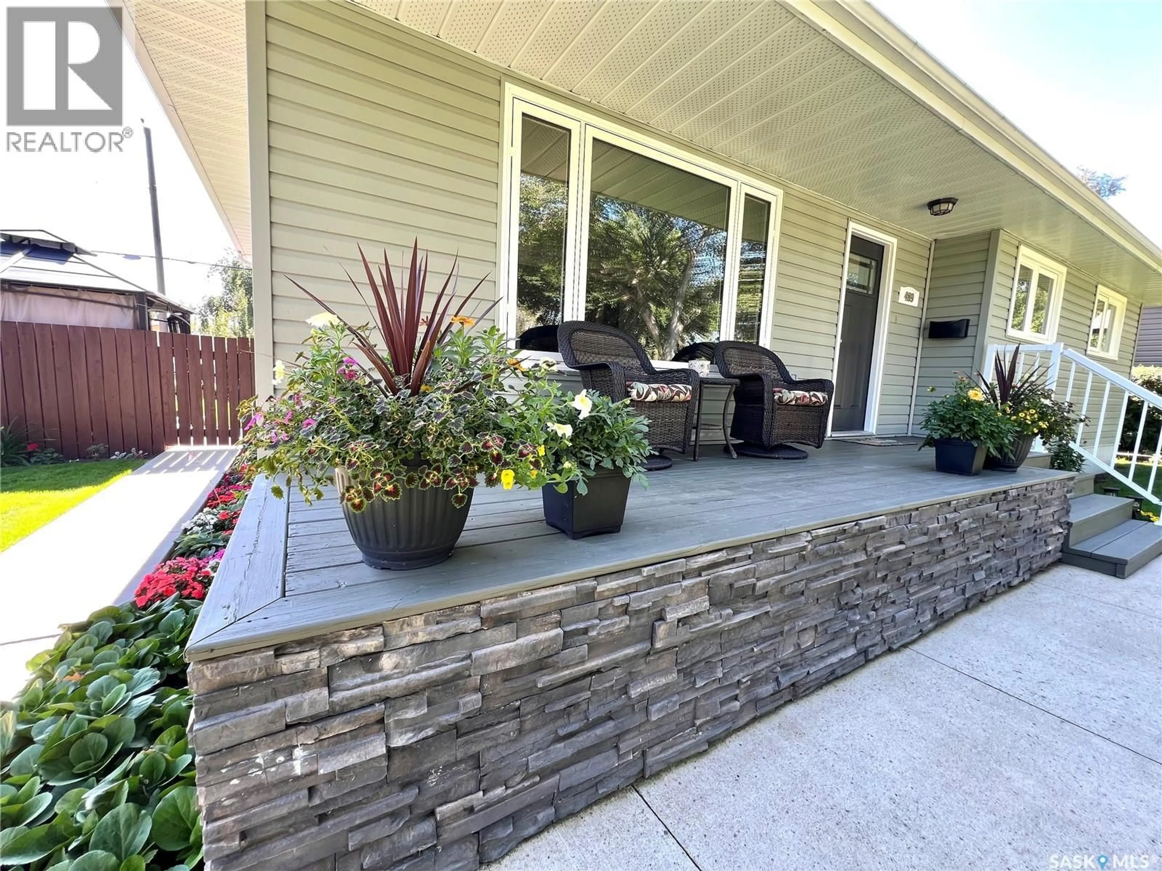 Home with brick exterior material, street for 489 3RD AVENUE, Swift Current Saskatchewan S9H3K9