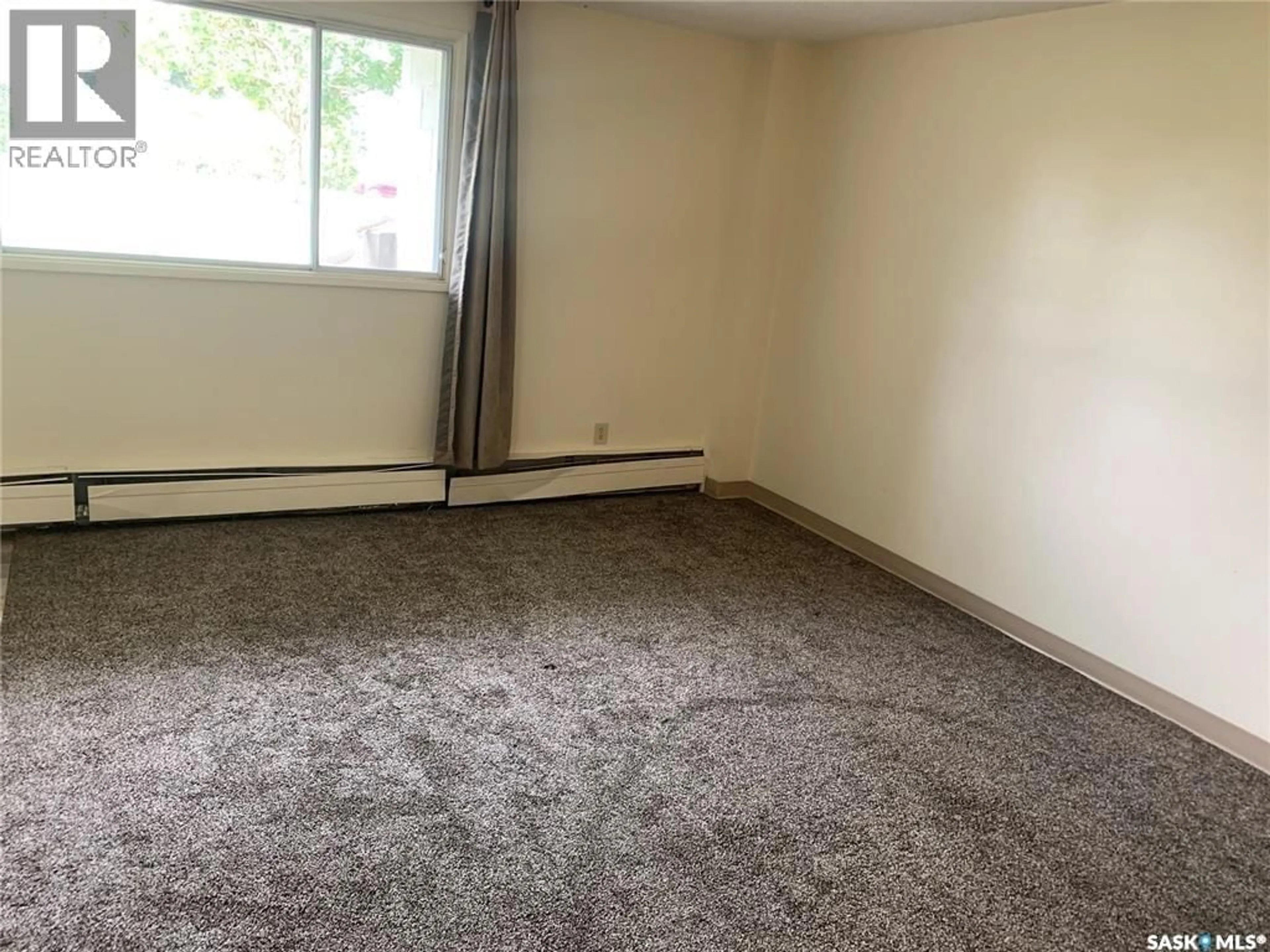 A pic of a room for 35 - 11 CENTENNIAL STREET, Regina Saskatchewan S4S6P8