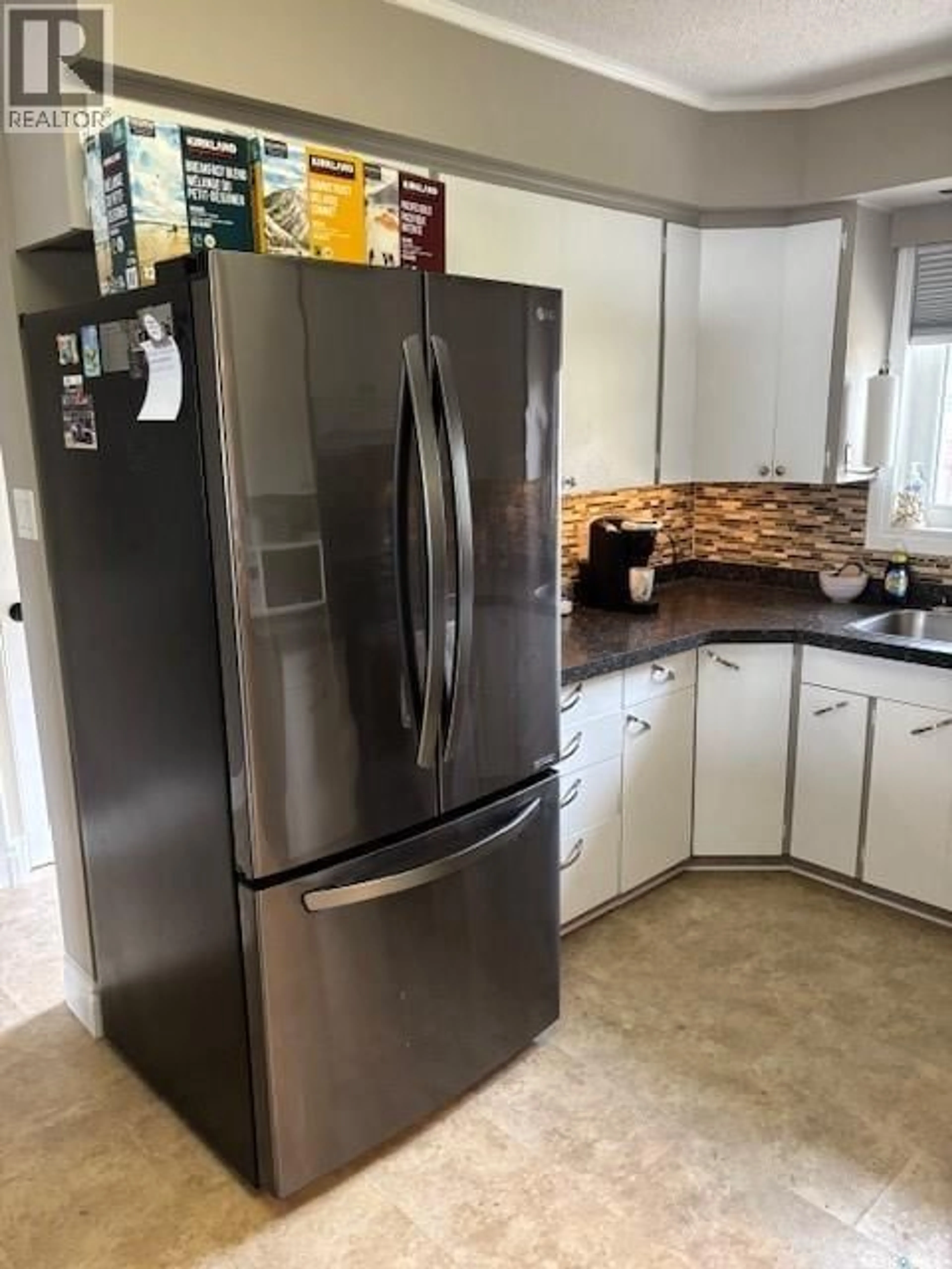 Standard kitchen, unknown for 921 3RD STREET, Canora Saskatchewan S0A0L0