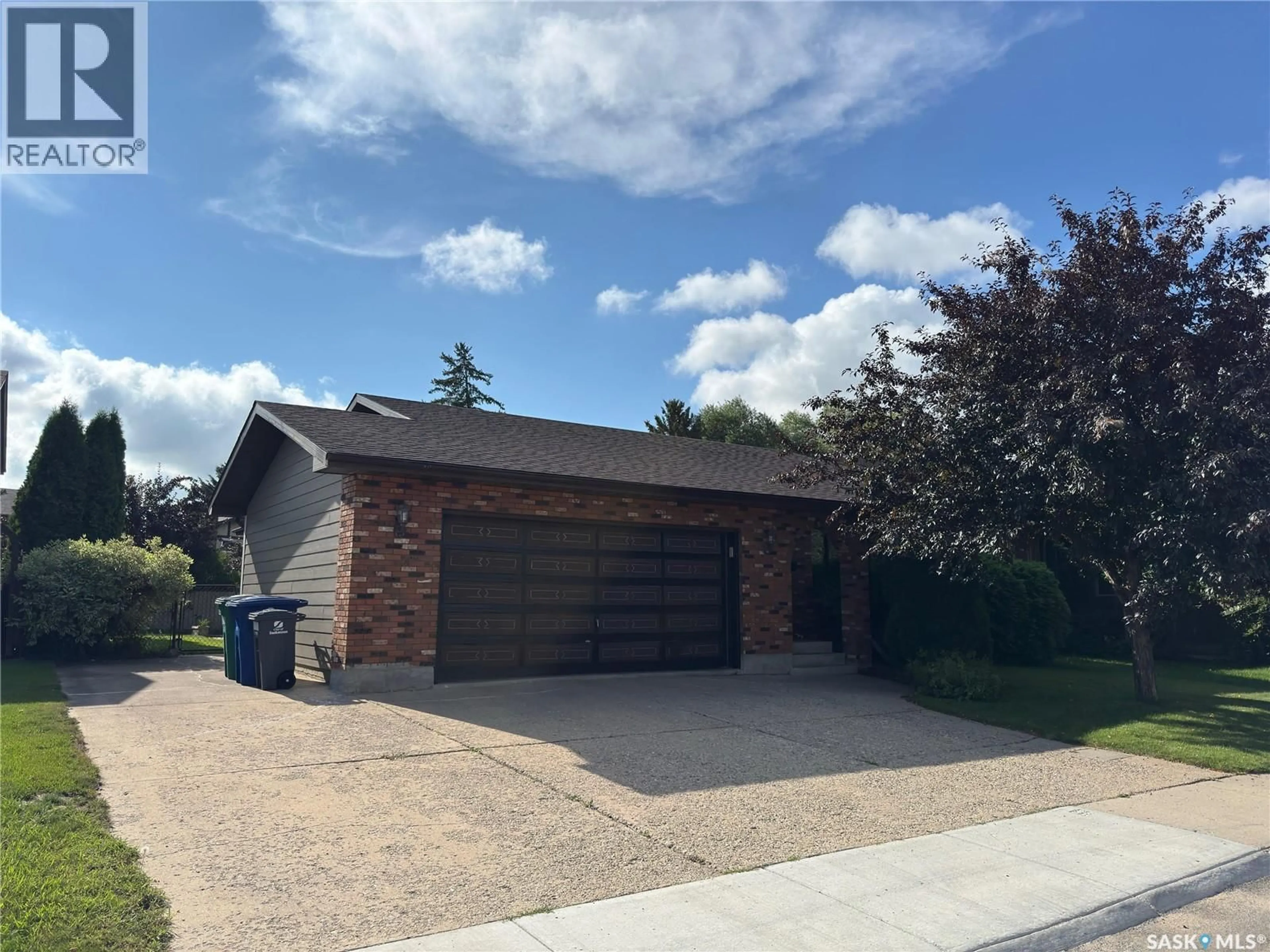 Unknown for 418 EMERALD CRESCENT, Saskatoon Saskatchewan S7J4L3