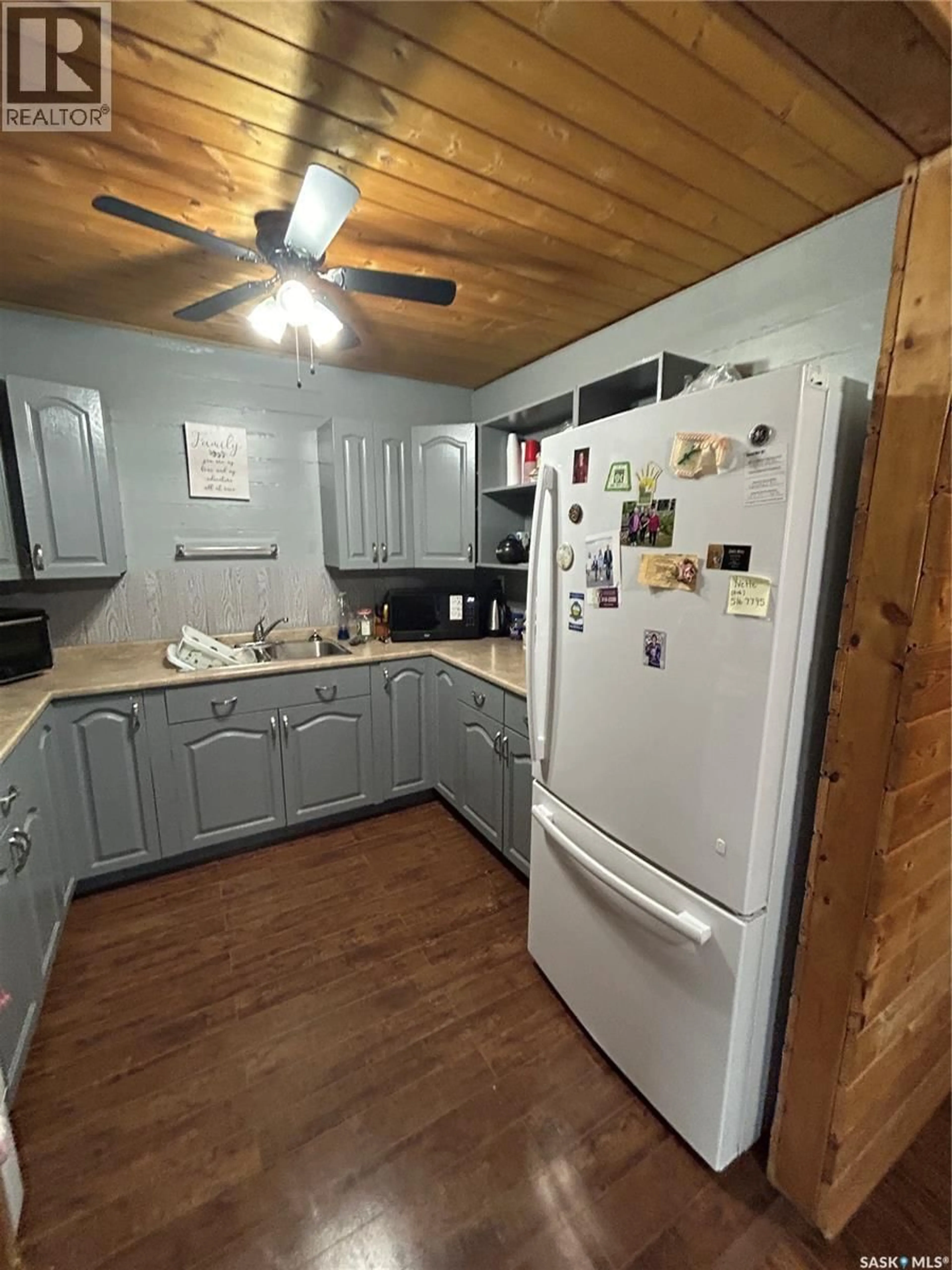 Standard kitchen, unknown for 203 PROUSE STREET, Kelvington Saskatchewan S0A1W0
