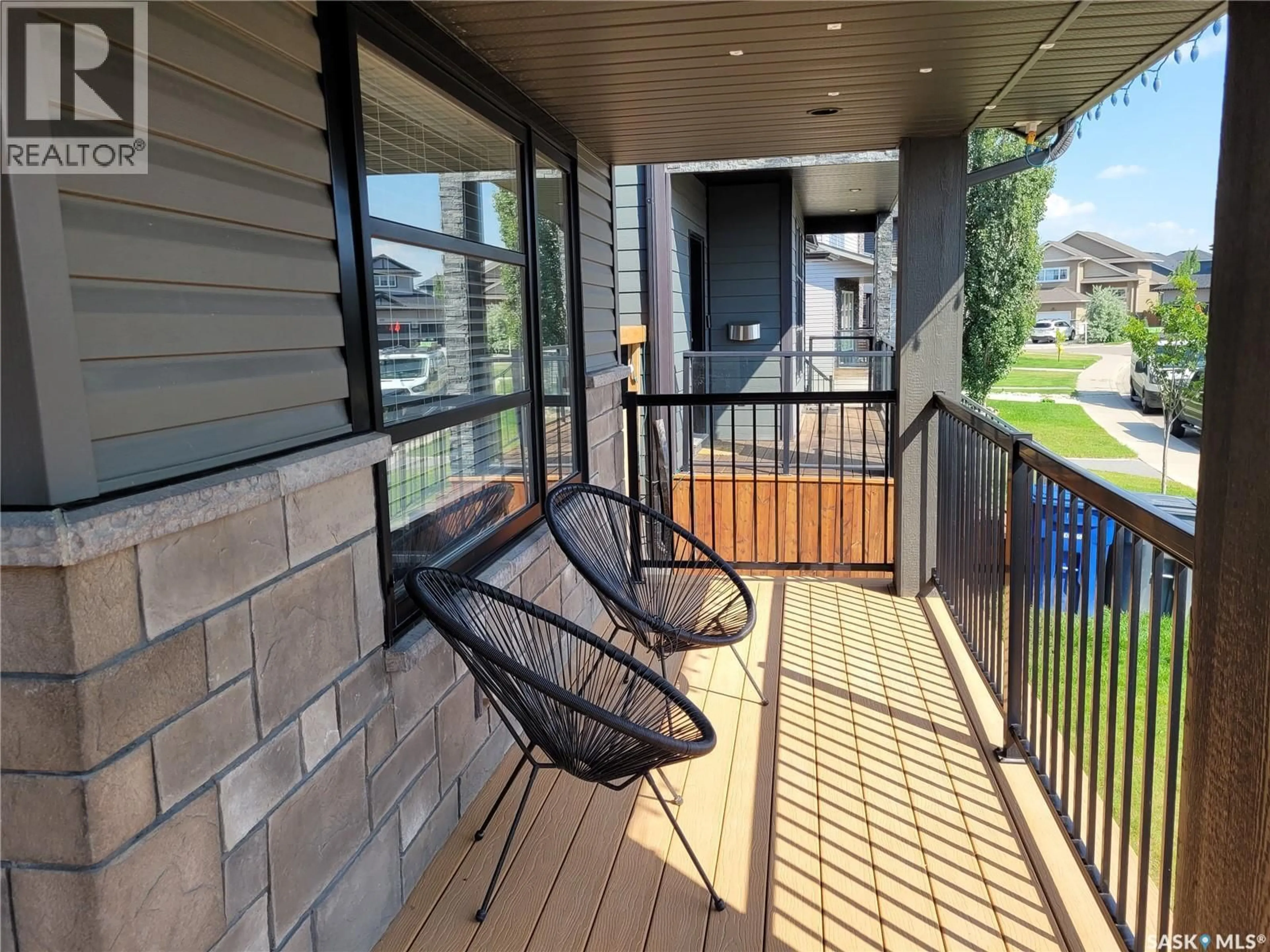 Patio, water/lake/river/ocean view for 1054 KLOPPENBURG BEND, Saskatoon Saskatchewan S7W0P4