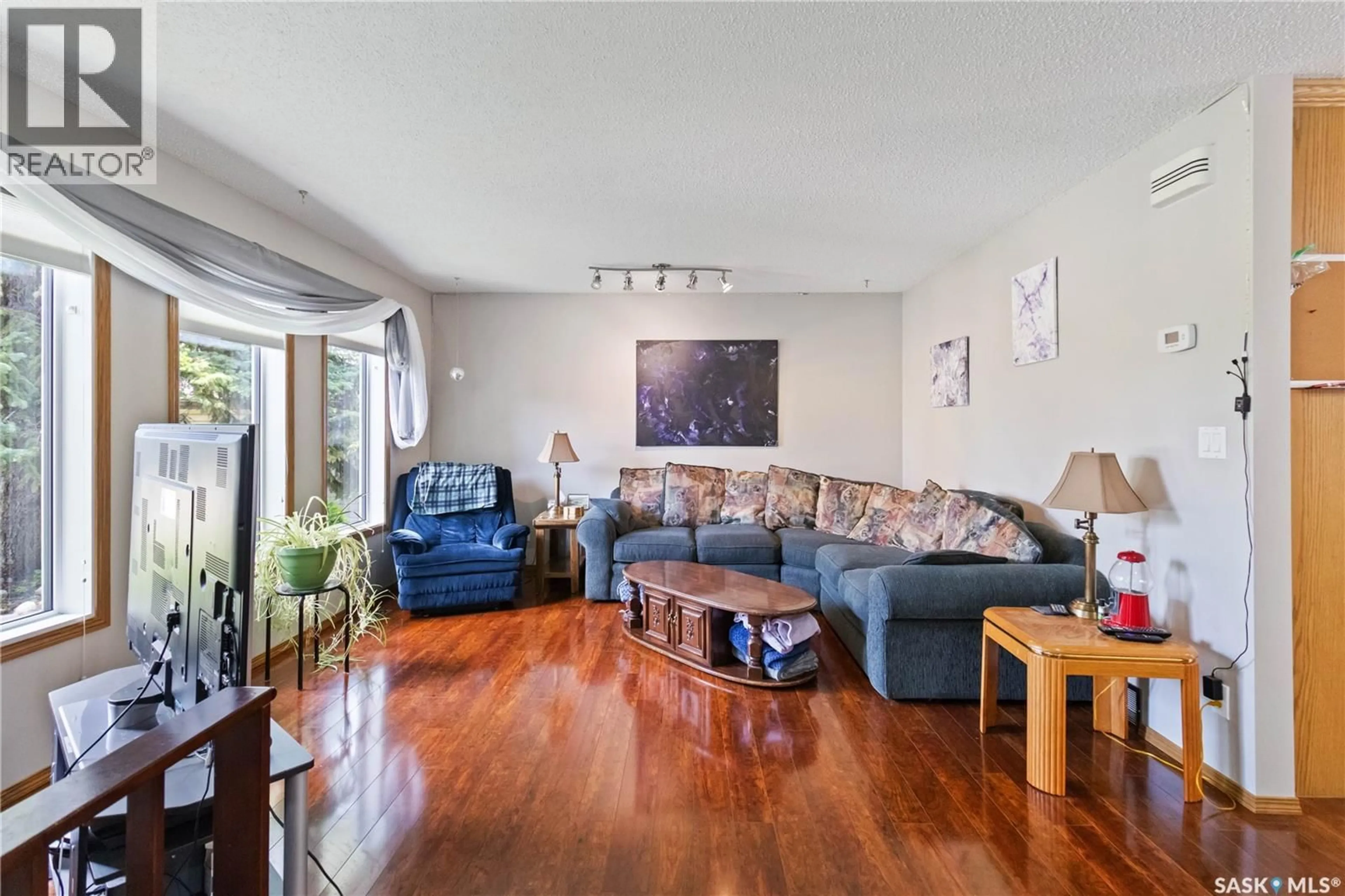 Living room with furniture, unknown for 1534 MCKERCHER DRIVE, Saskatoon Saskatchewan S7H5E1
