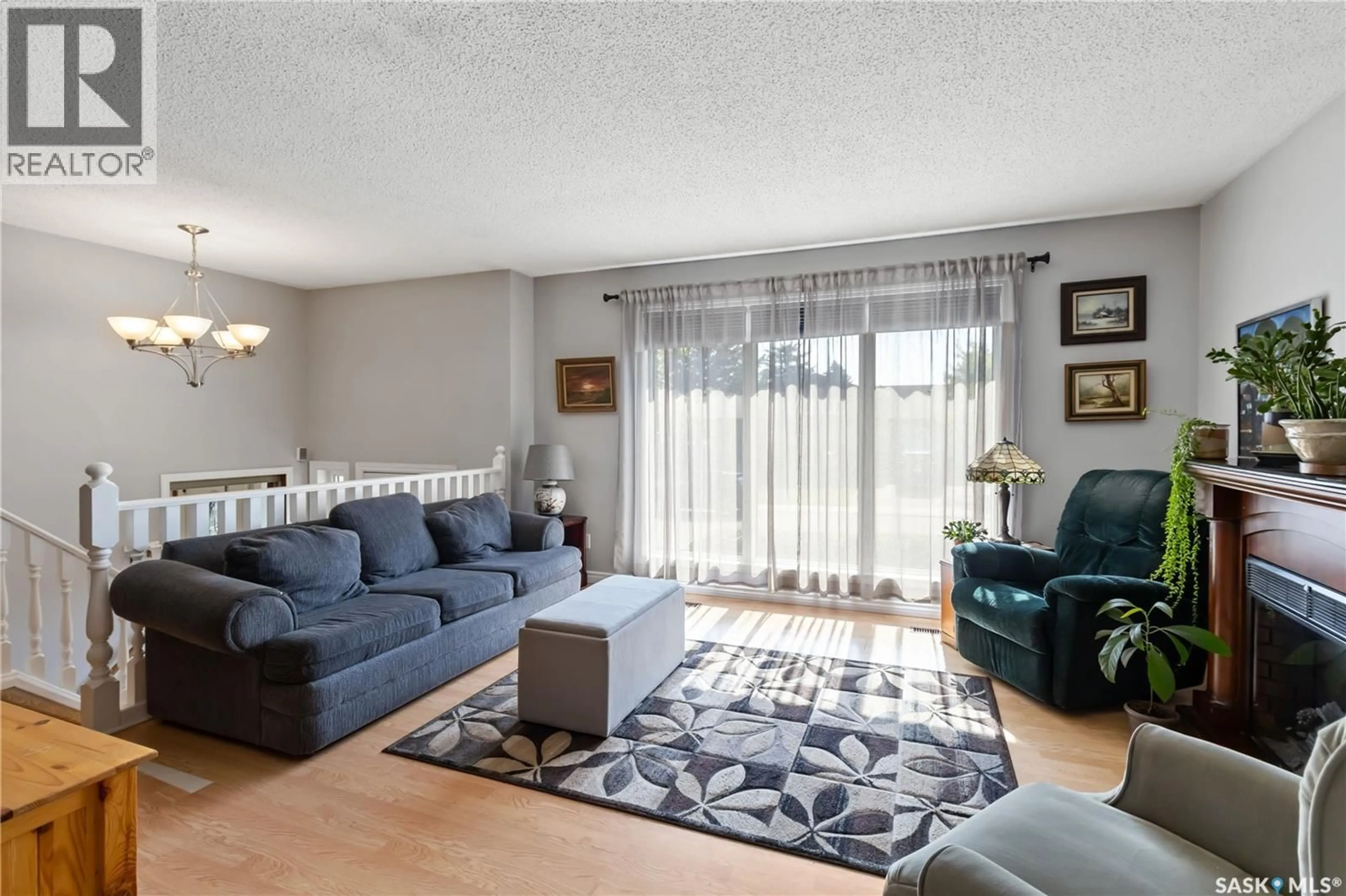 Living room with furniture, unknown for 513 MCCORMACK ROAD, Saskatoon Saskatchewan S7M4Z6